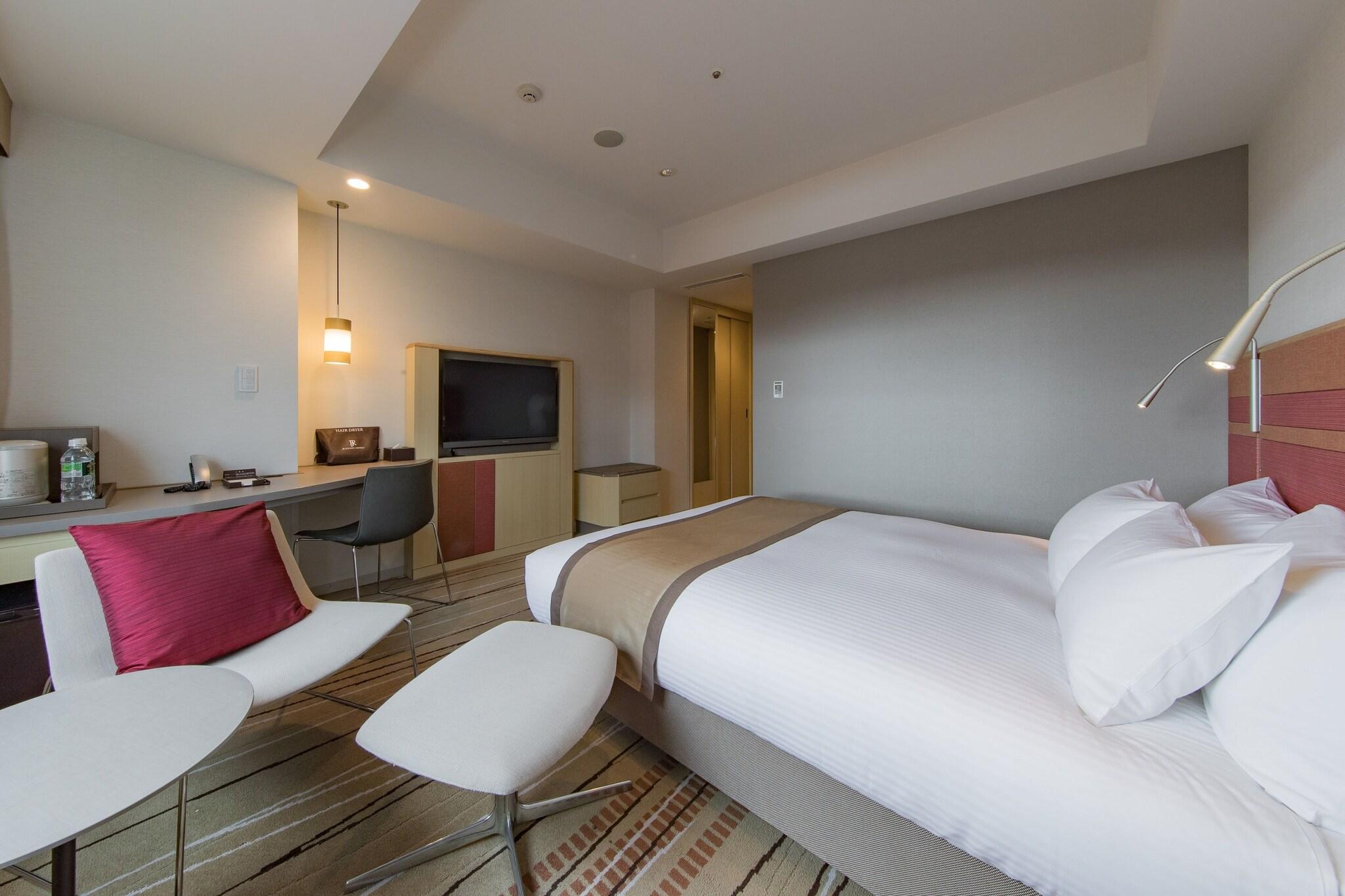 Double Superior Queen Bed