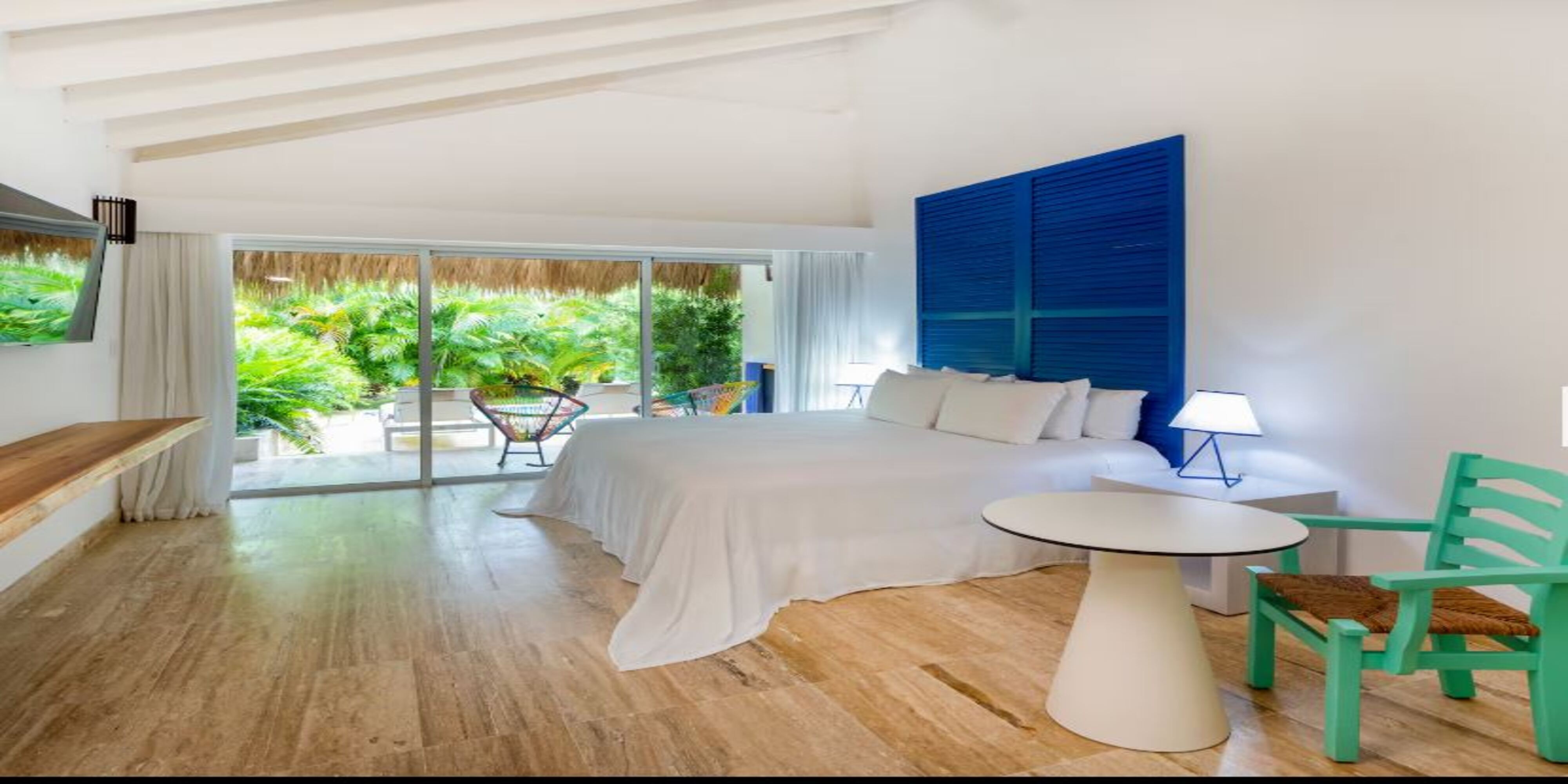 Room Accessible King Size Bed