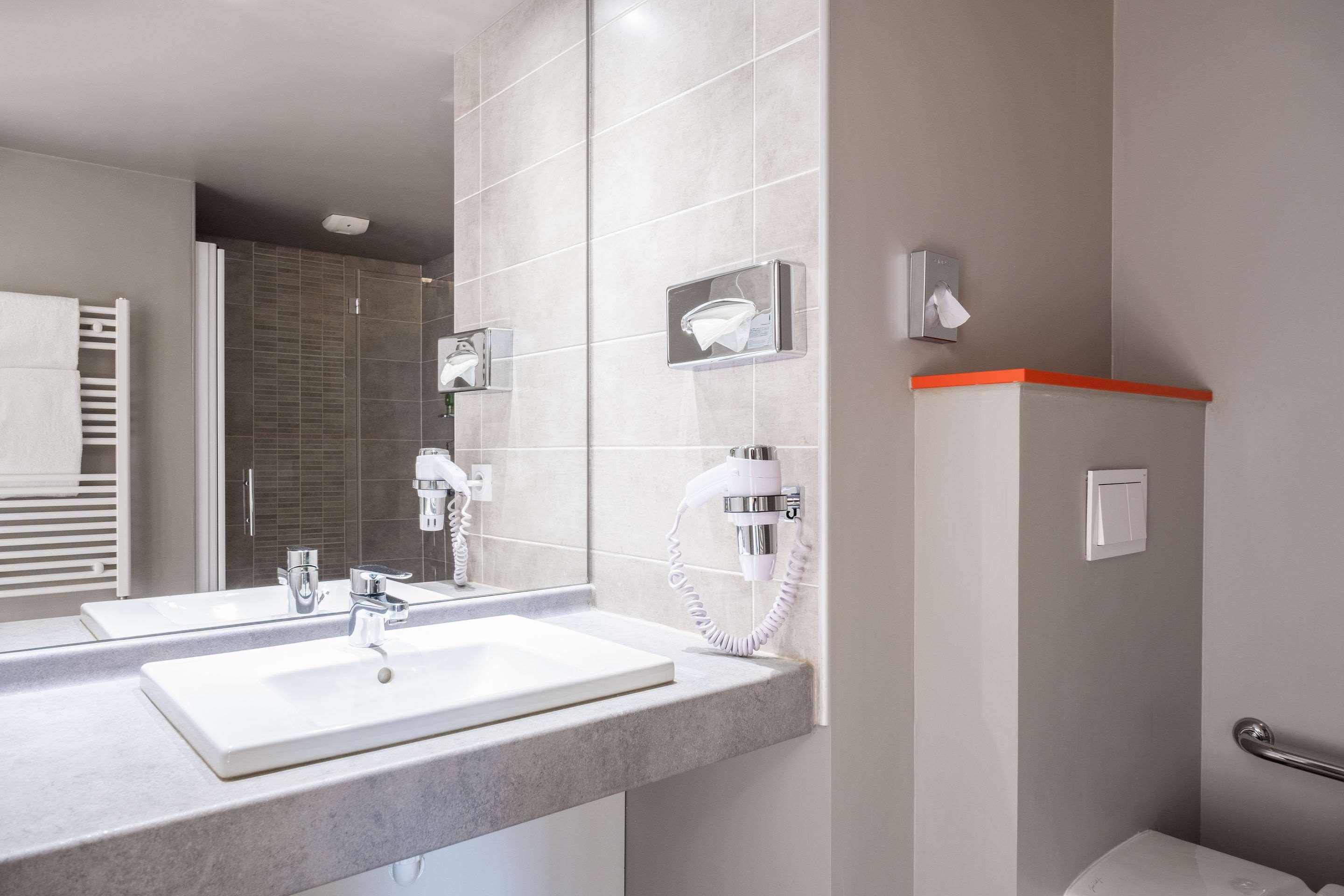 Suite Queen Size Bed