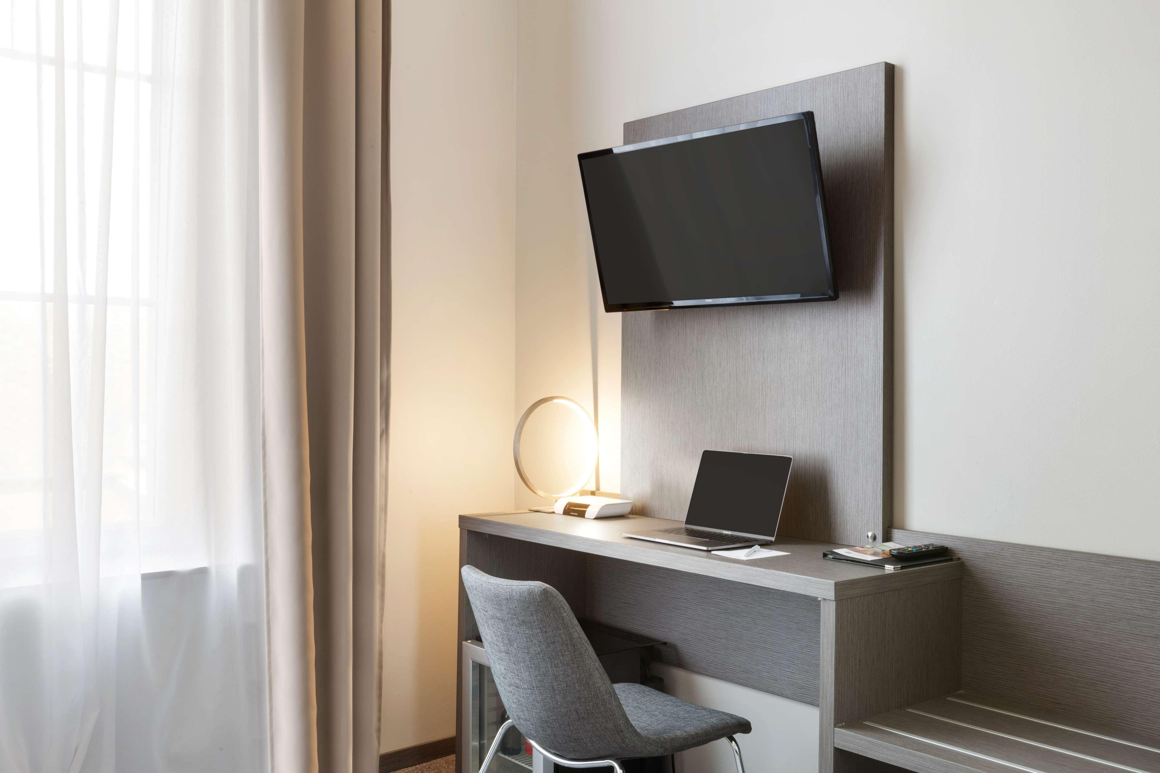 Double Superior Queen Bed