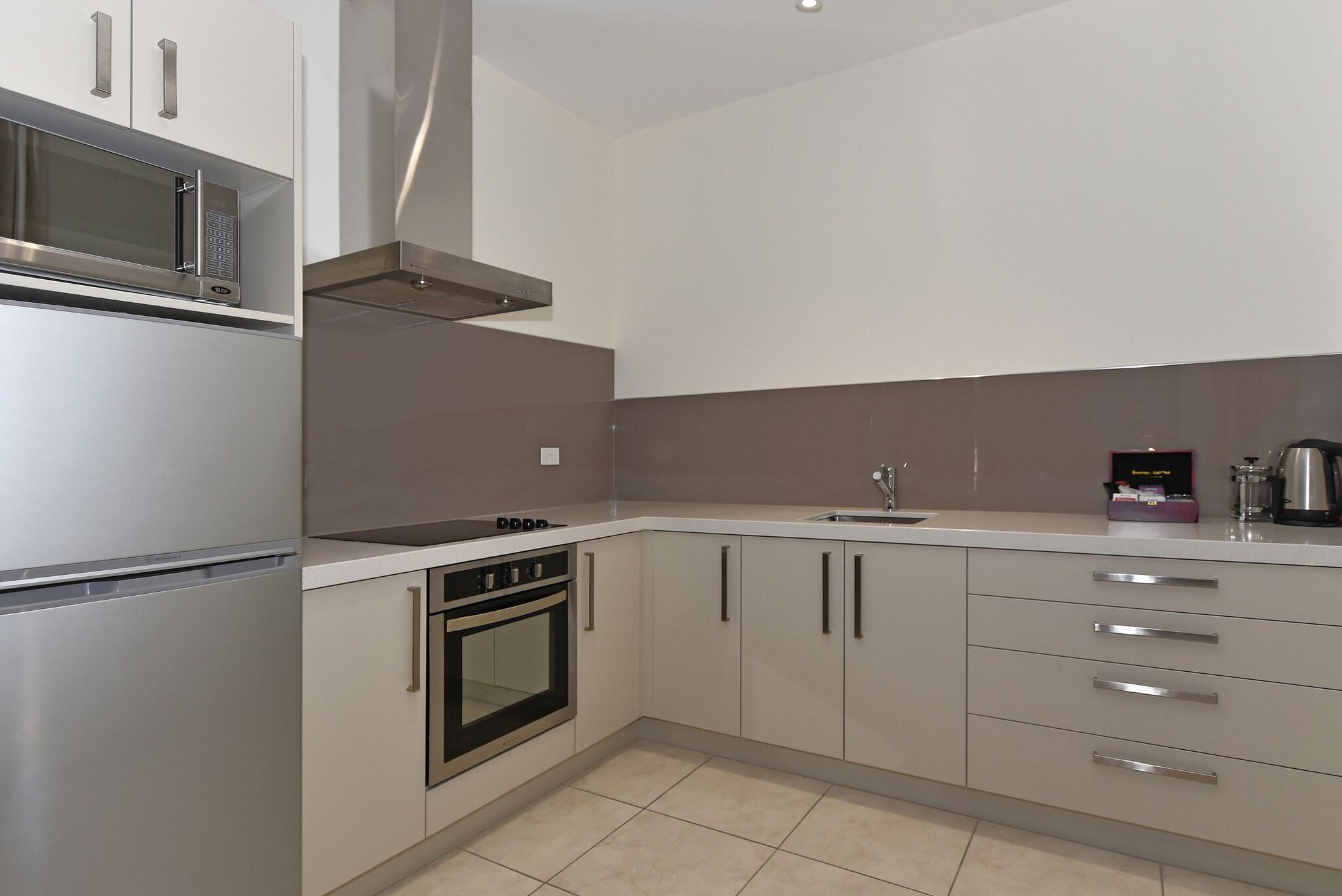 Apartment Queen Bed Two Bedrooms