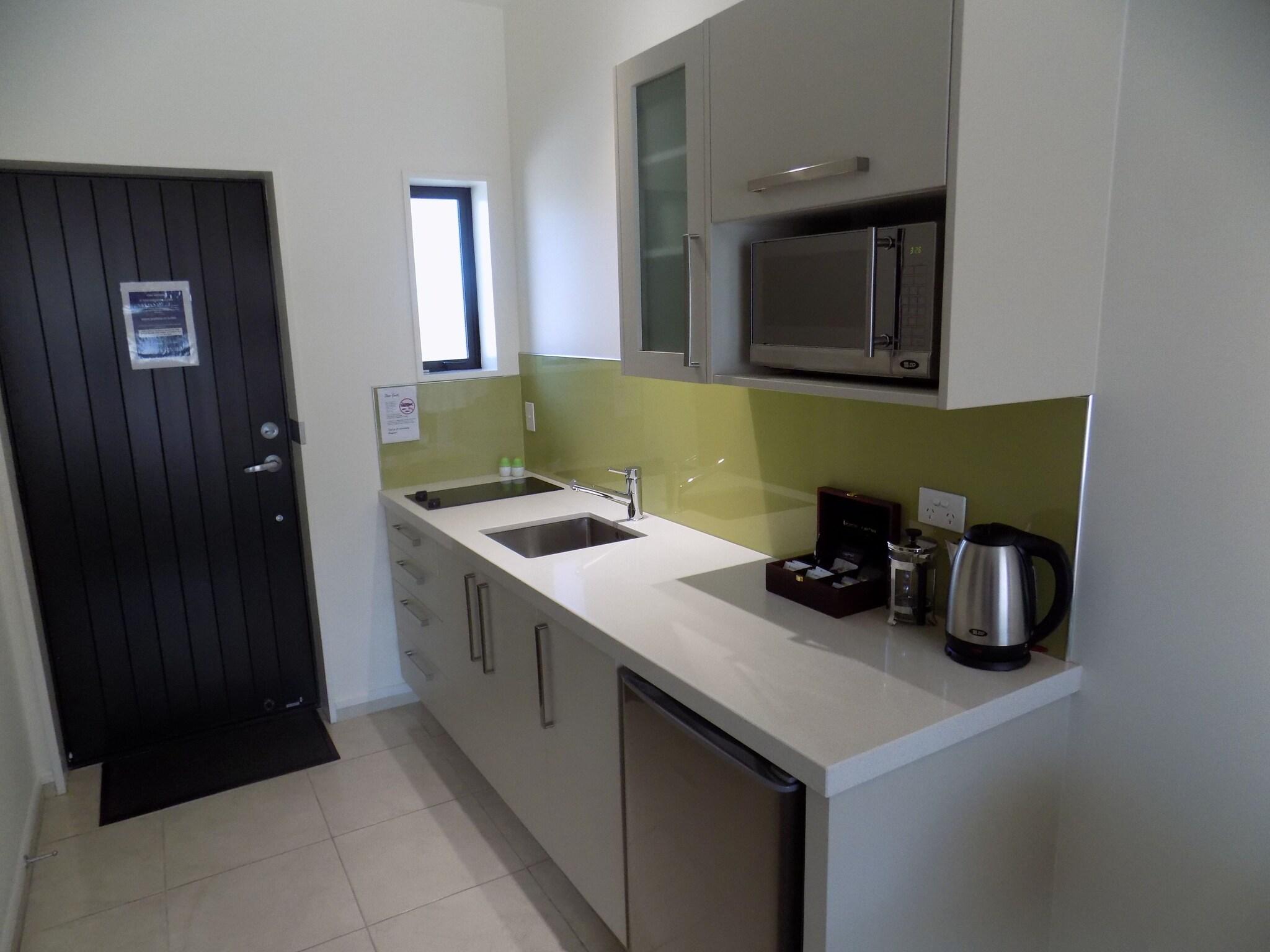 Studio Executive King Bed