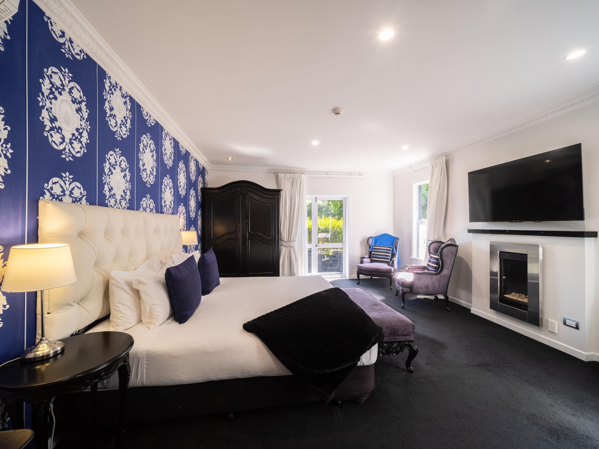 Family Room Three Beds