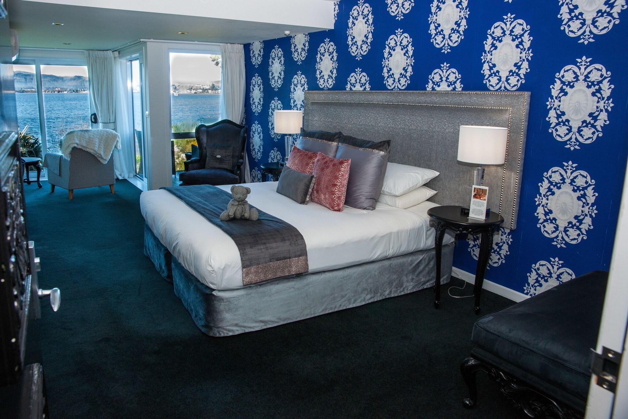 Double King Size Bed