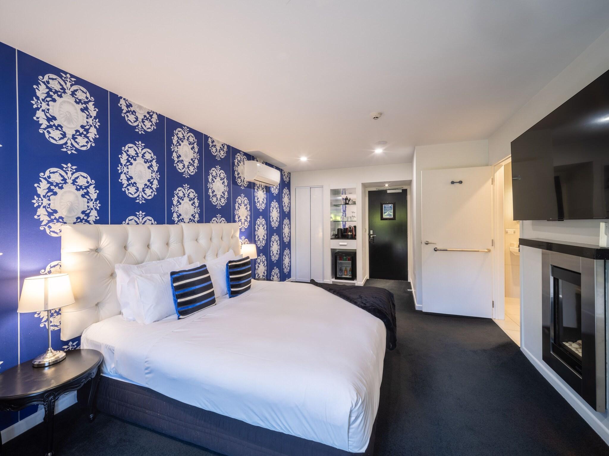 Double King Size Bed