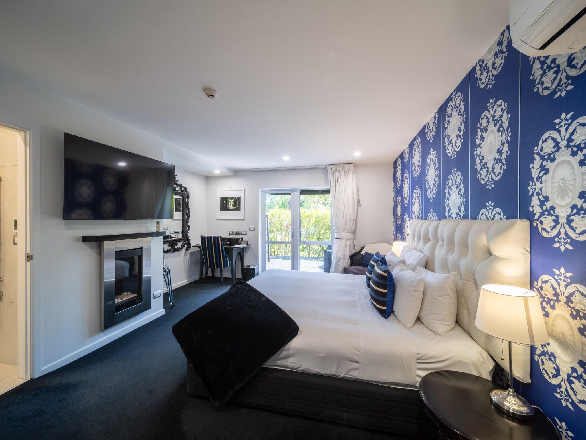 Double King Size Bed