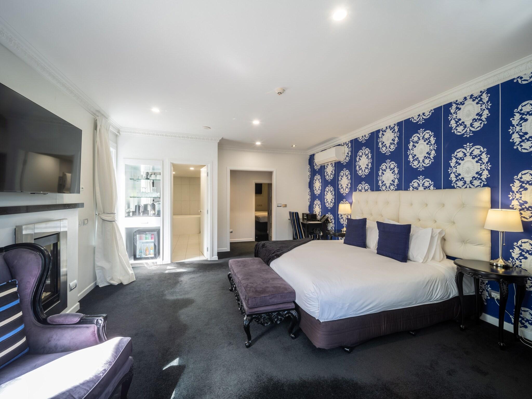 Family Room Three Beds