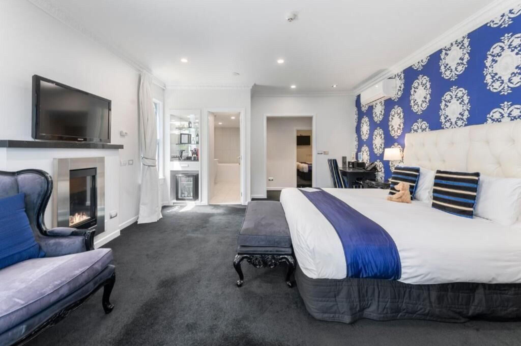 Family Room Three Beds