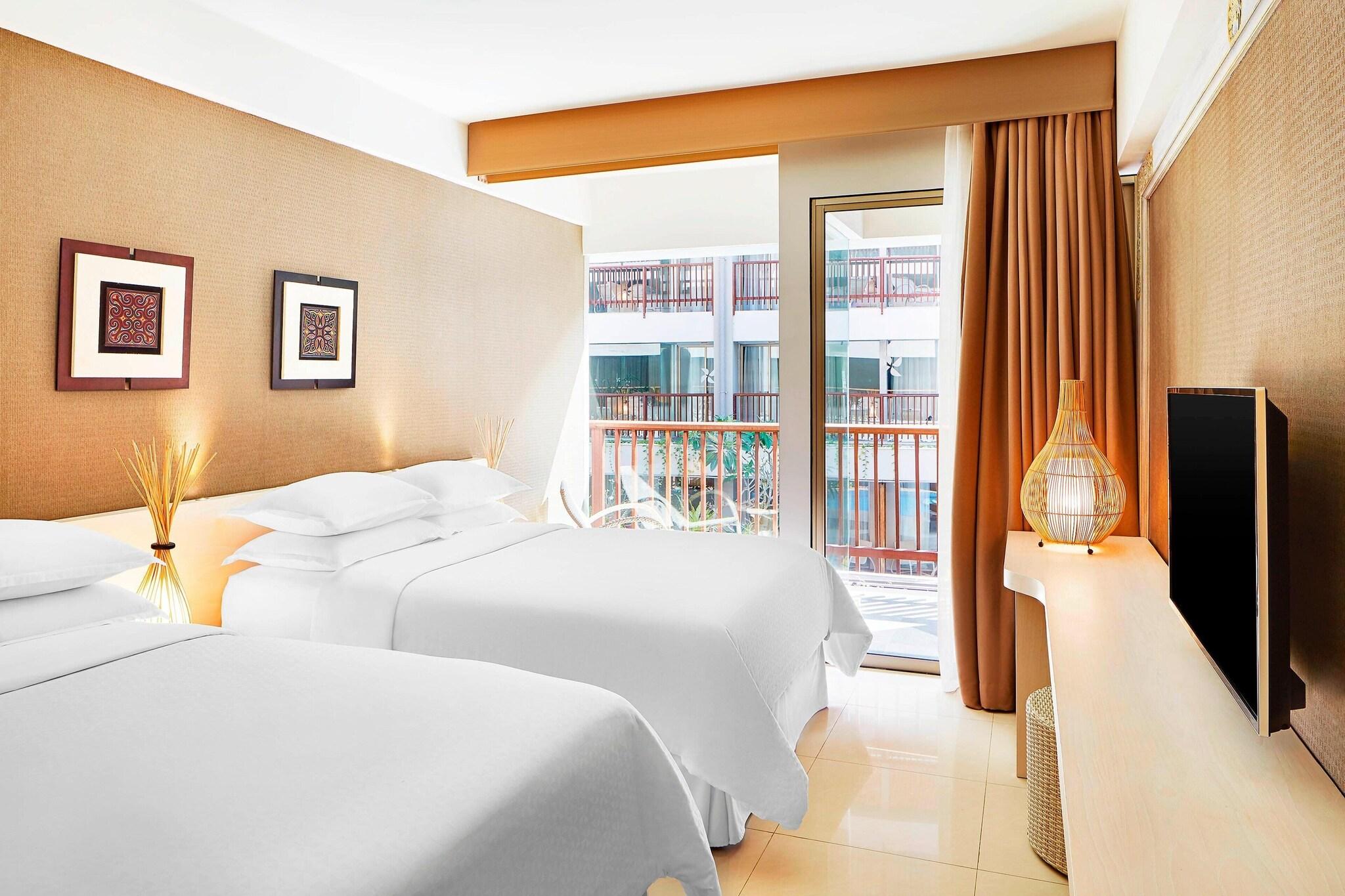 Quadruple Lagoon View