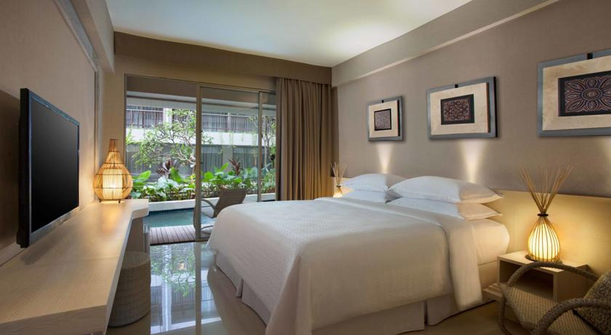 Double or Twin Deluxe Pool View