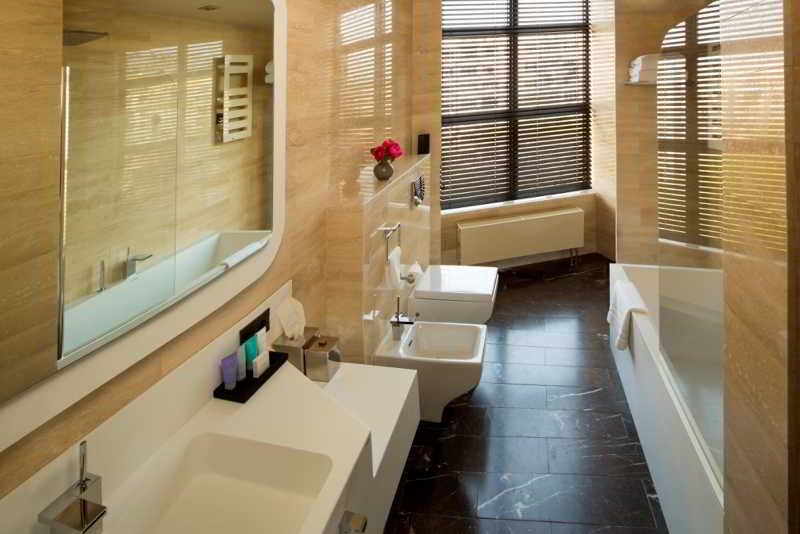 Double Superior King Bed