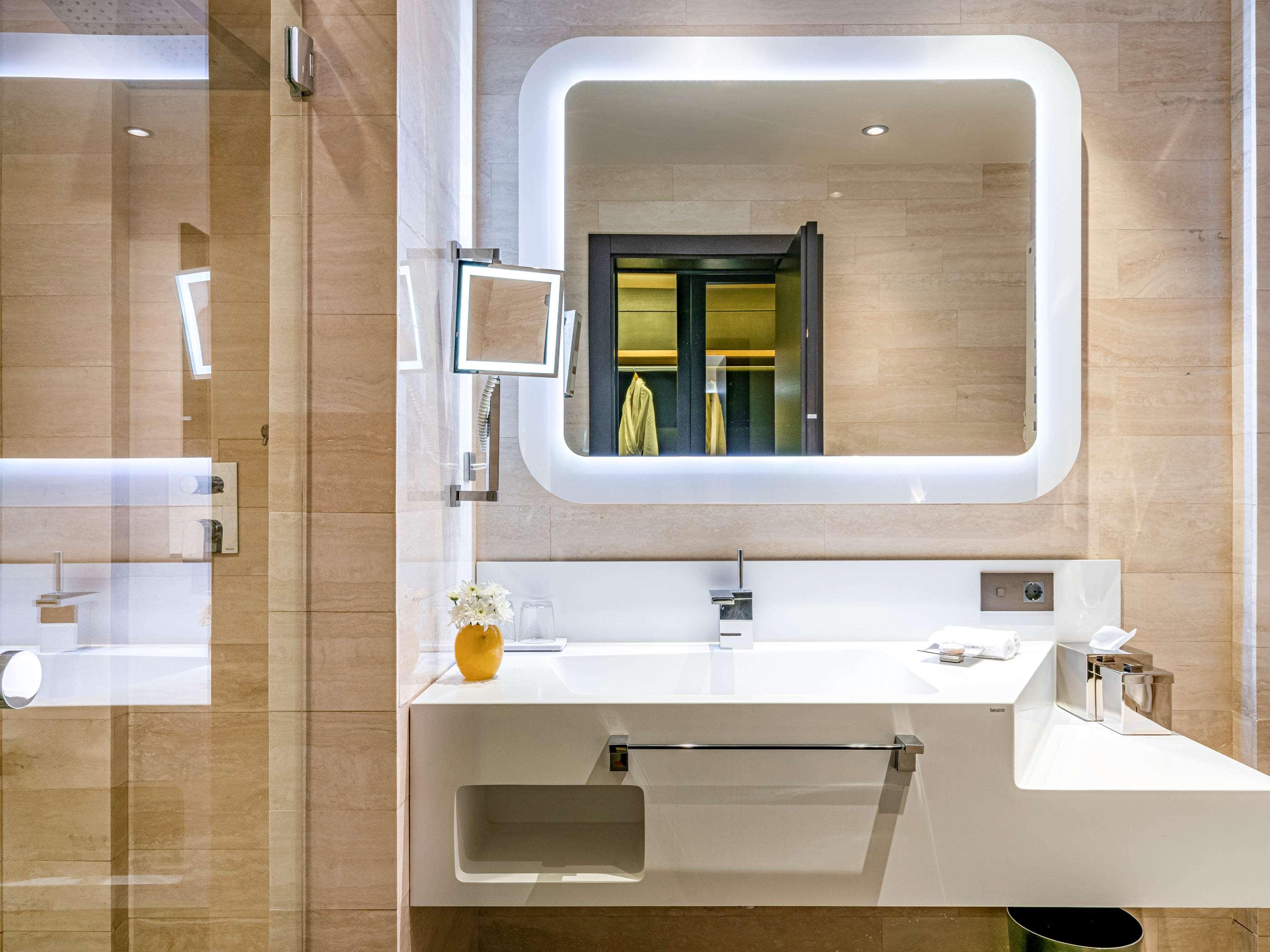 Double Superior King Bed