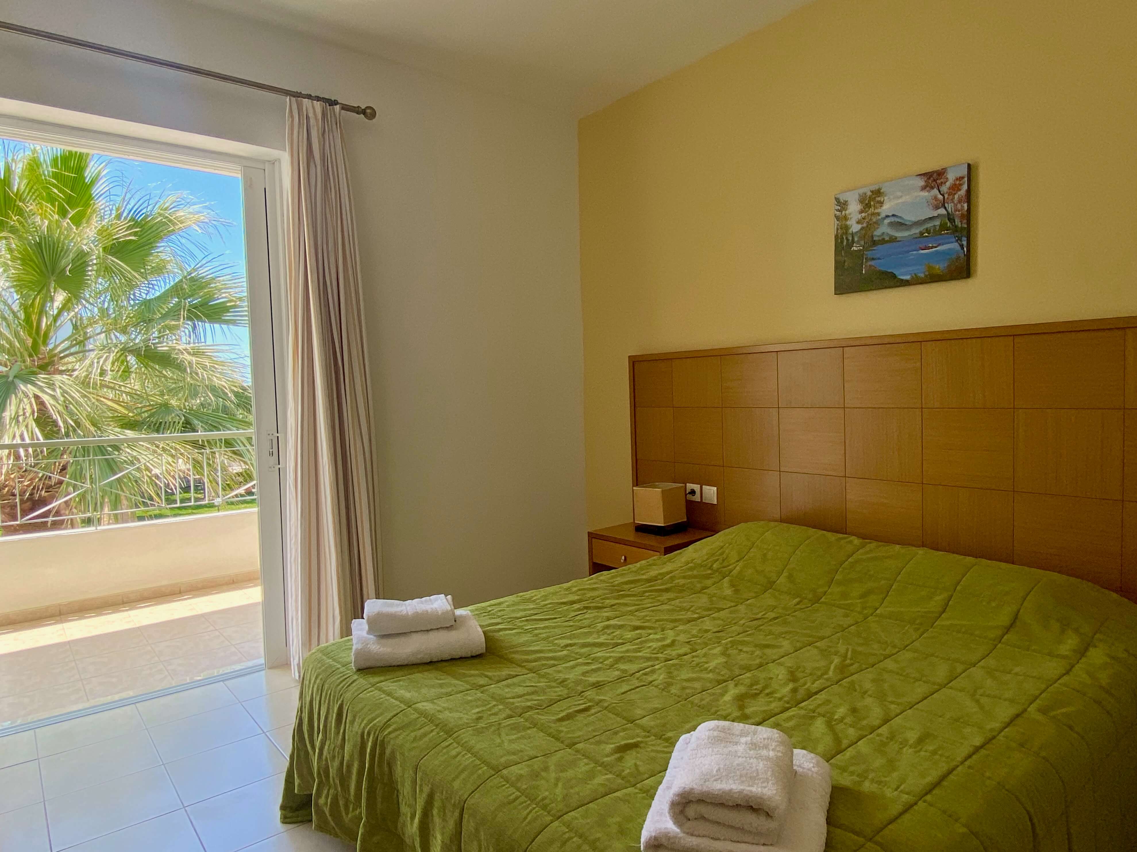 Studio Superior Capacity 2