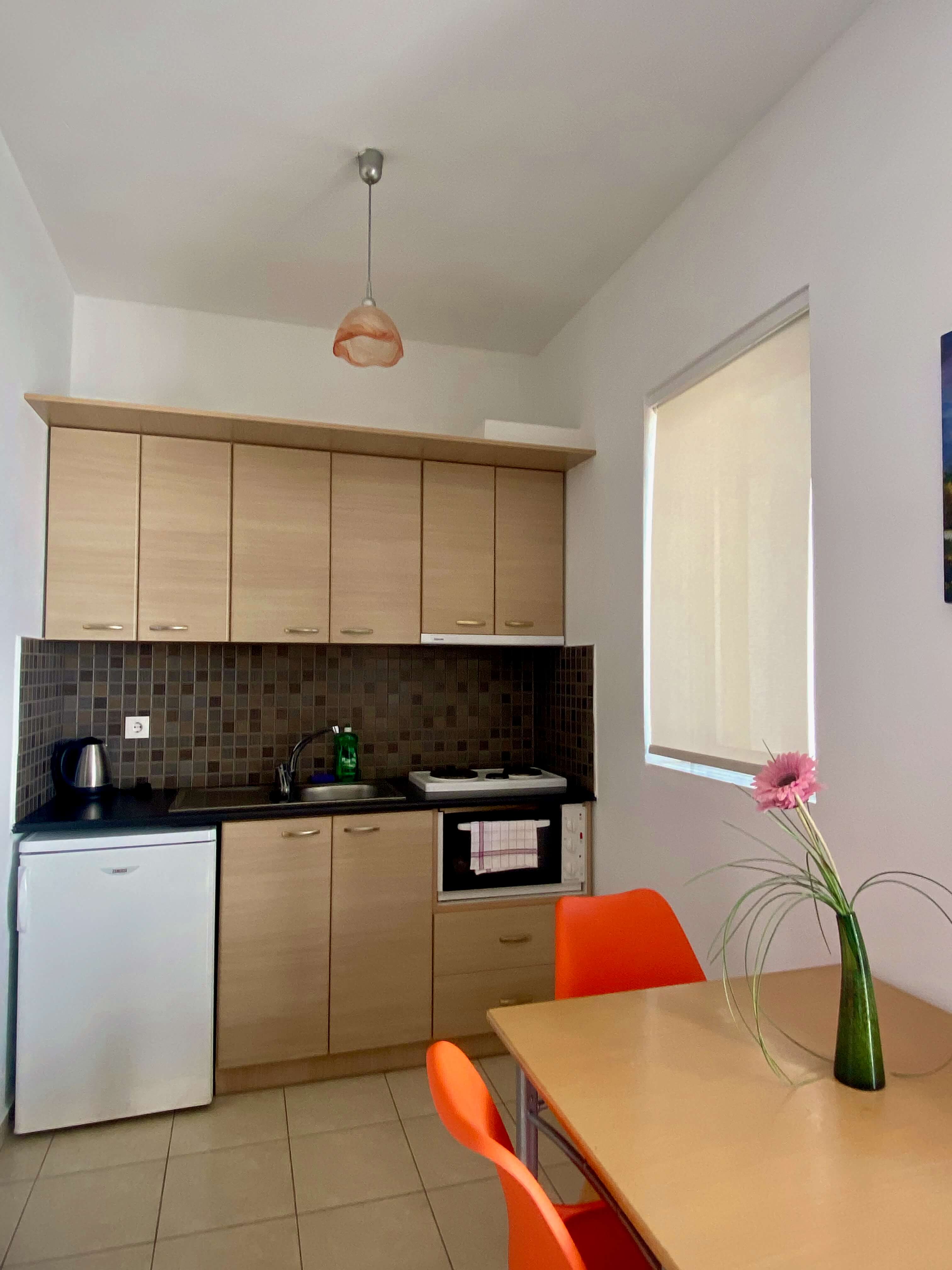 Studio Superior Capacity 2