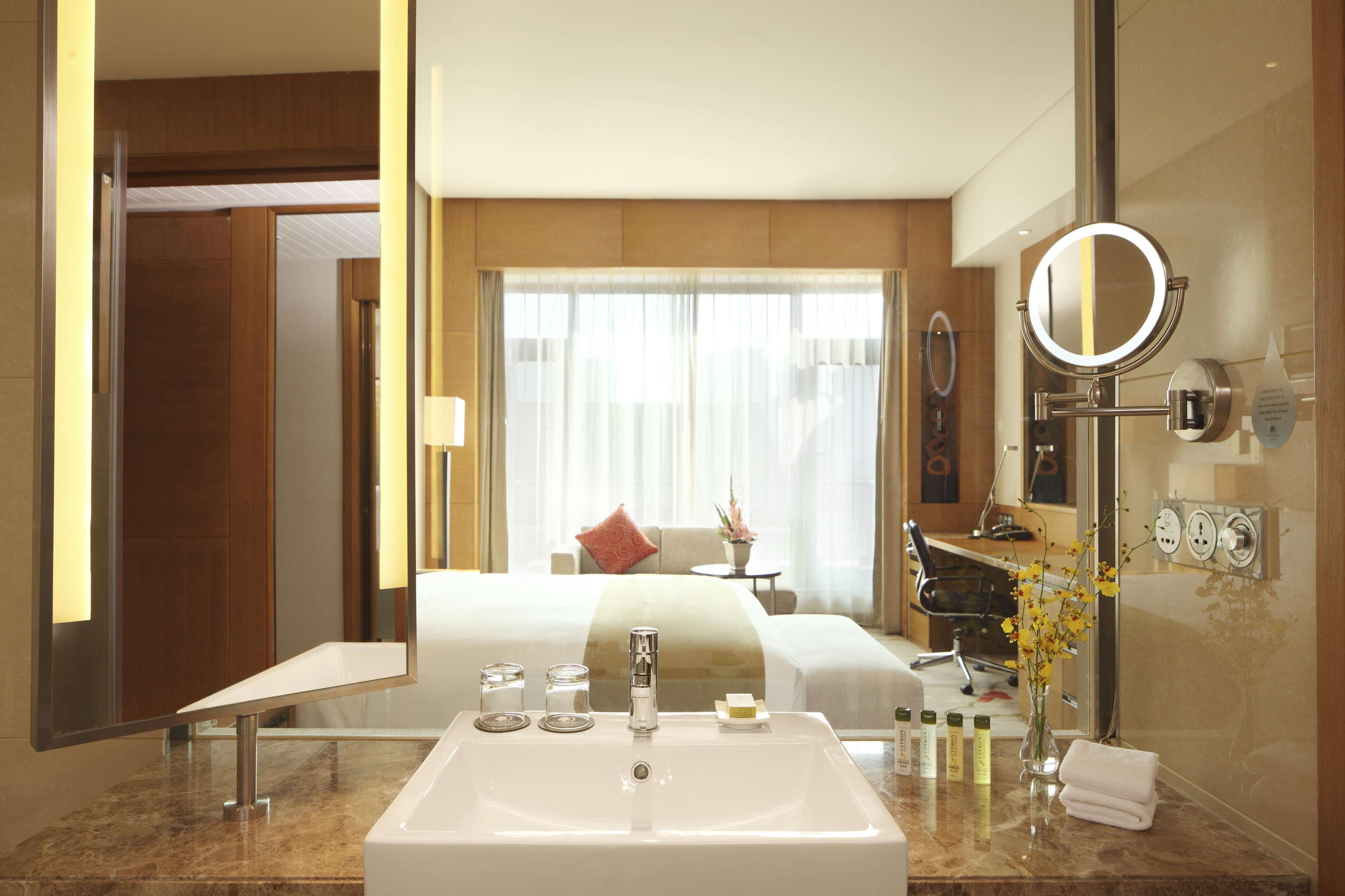 Double Guest Room King Bed