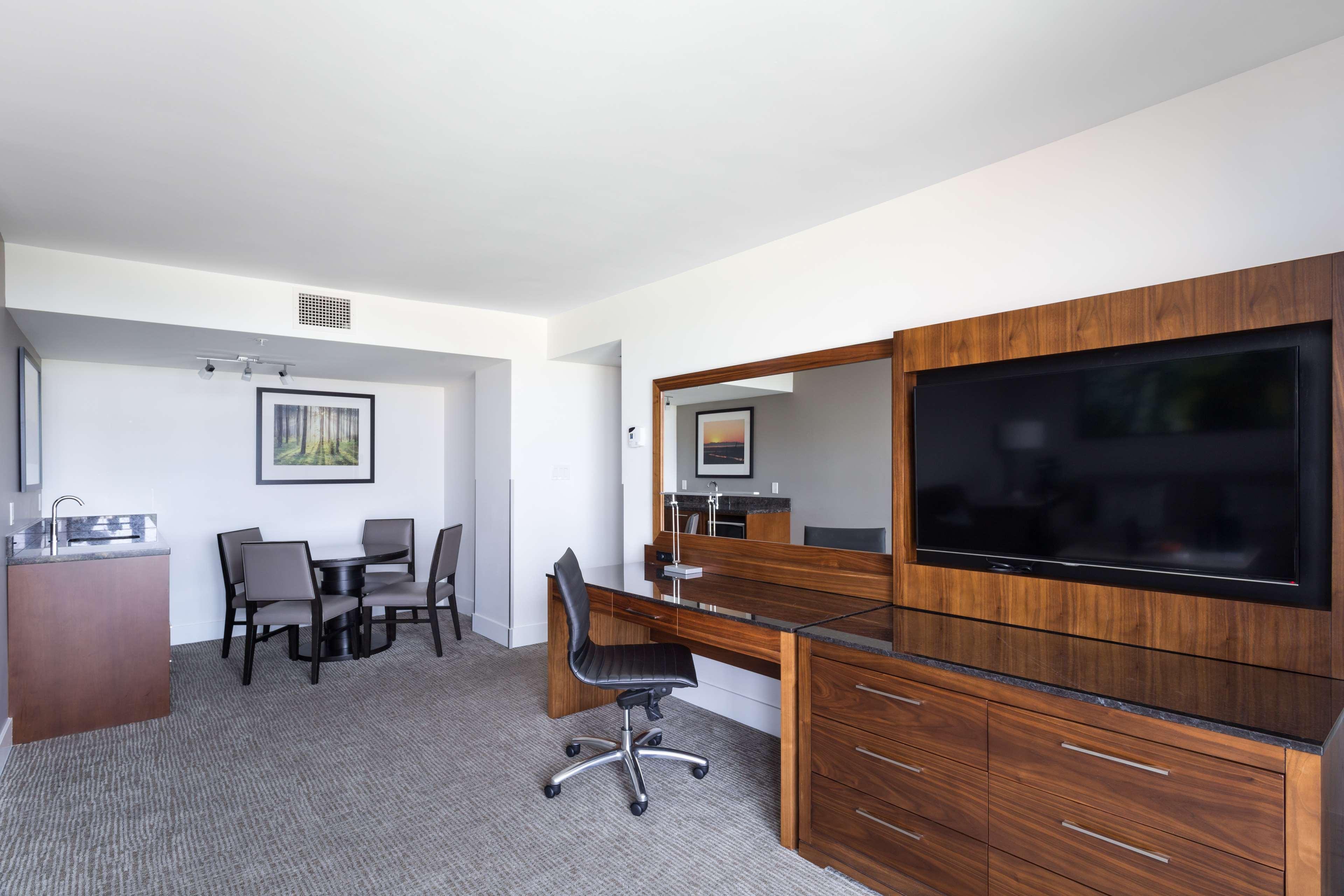 Suite Deluxe City View