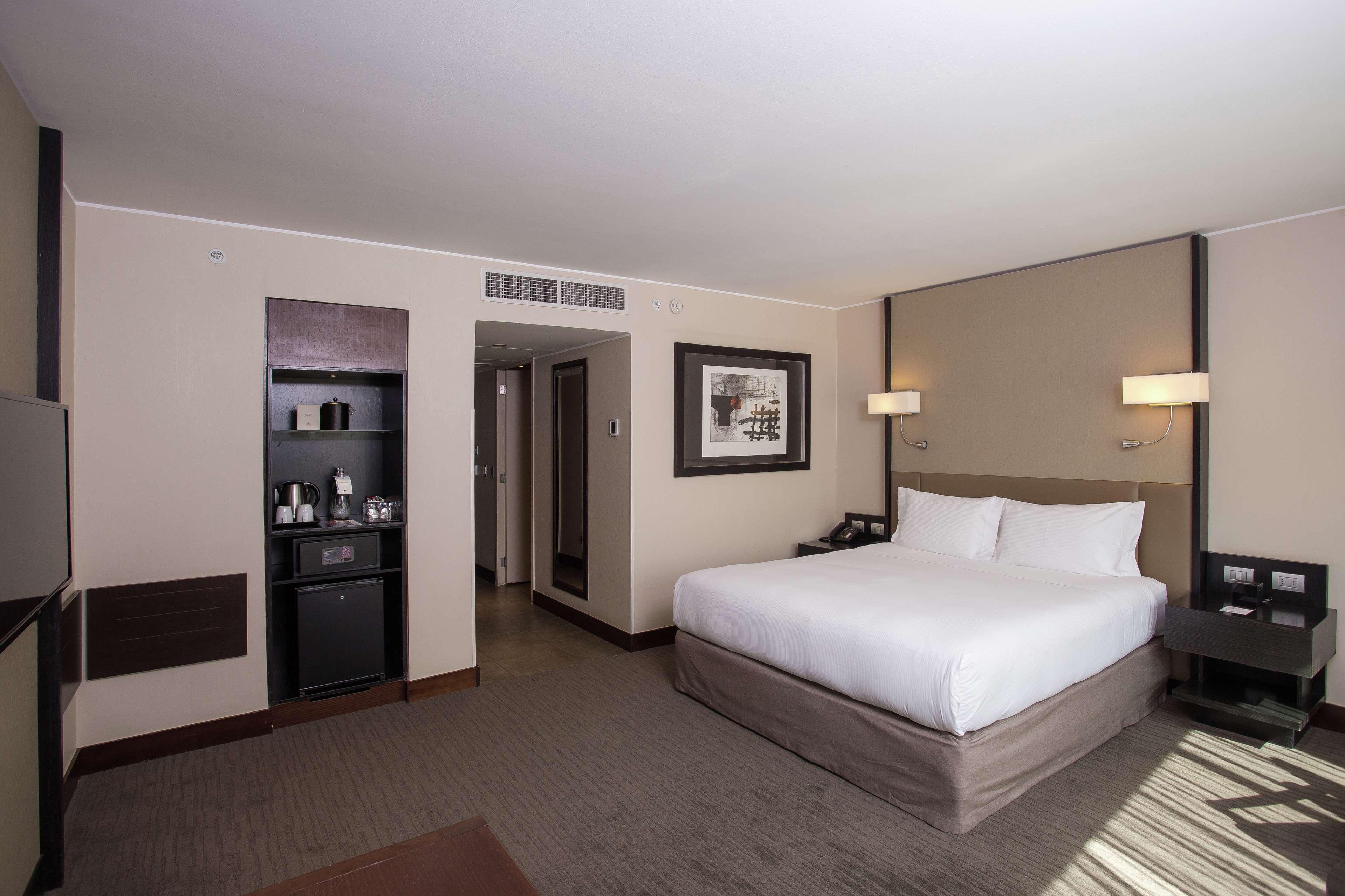 Double Deluxe King Bed