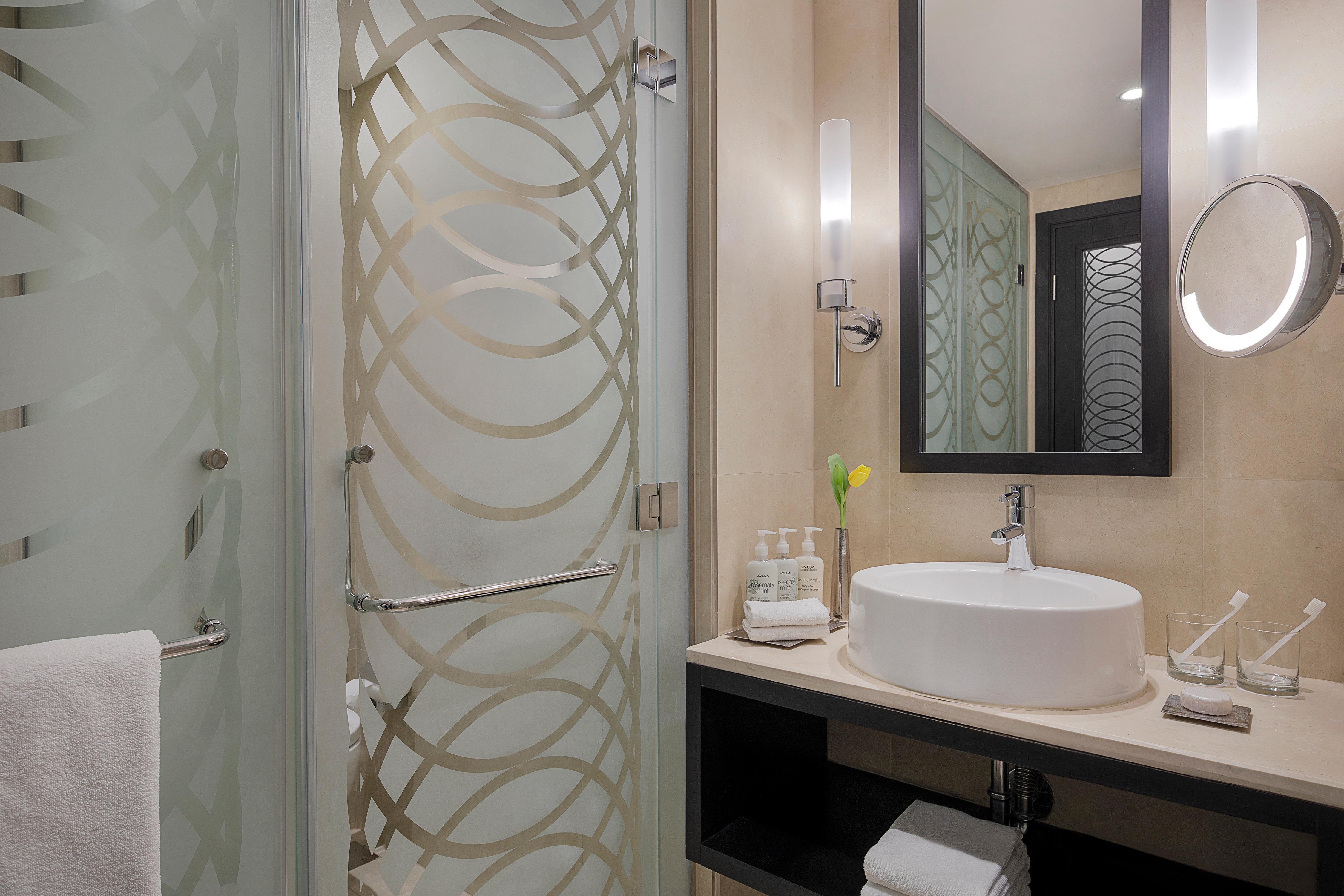 Suite City View King Bed