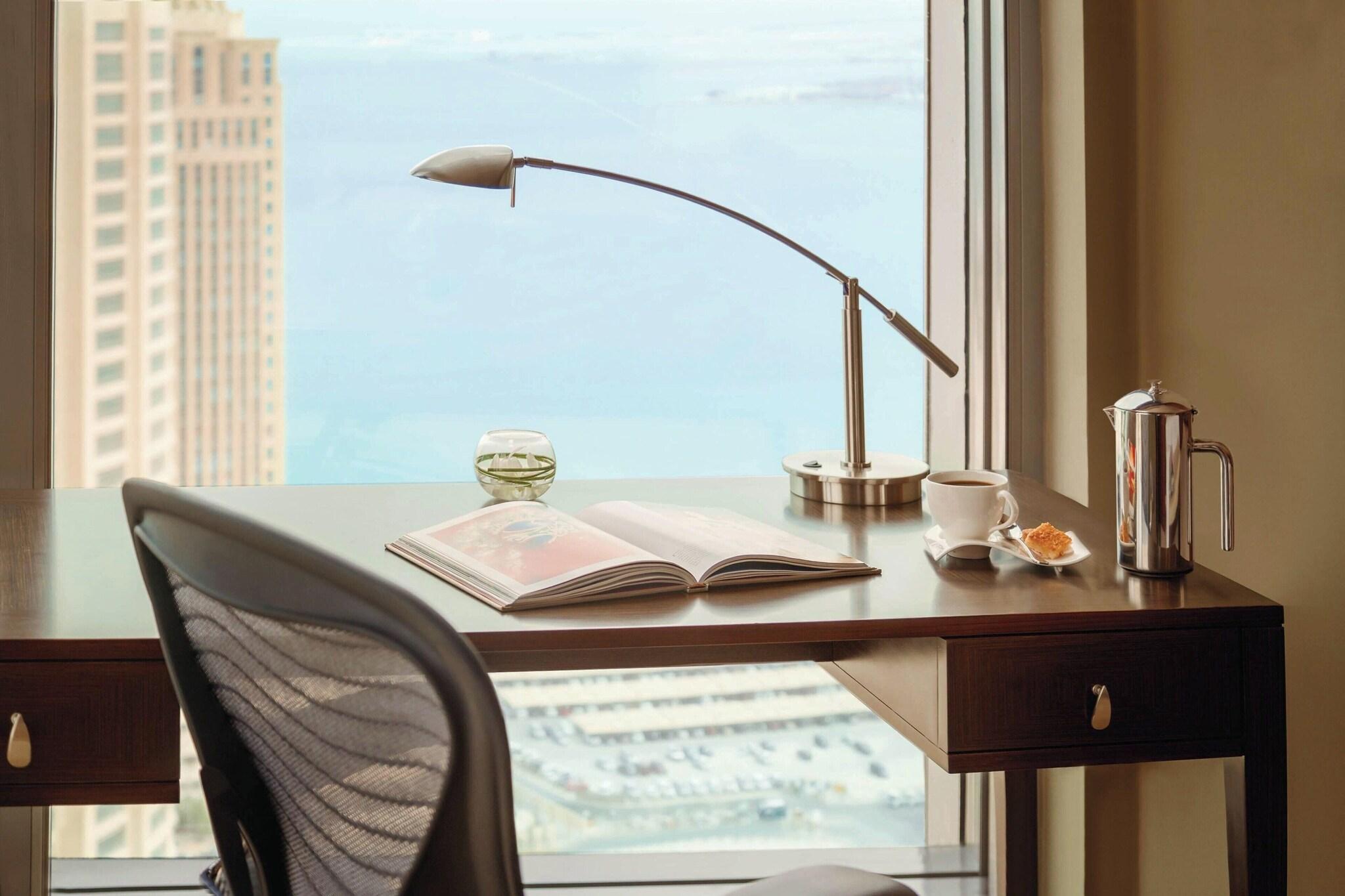 Suite Executive King Bed