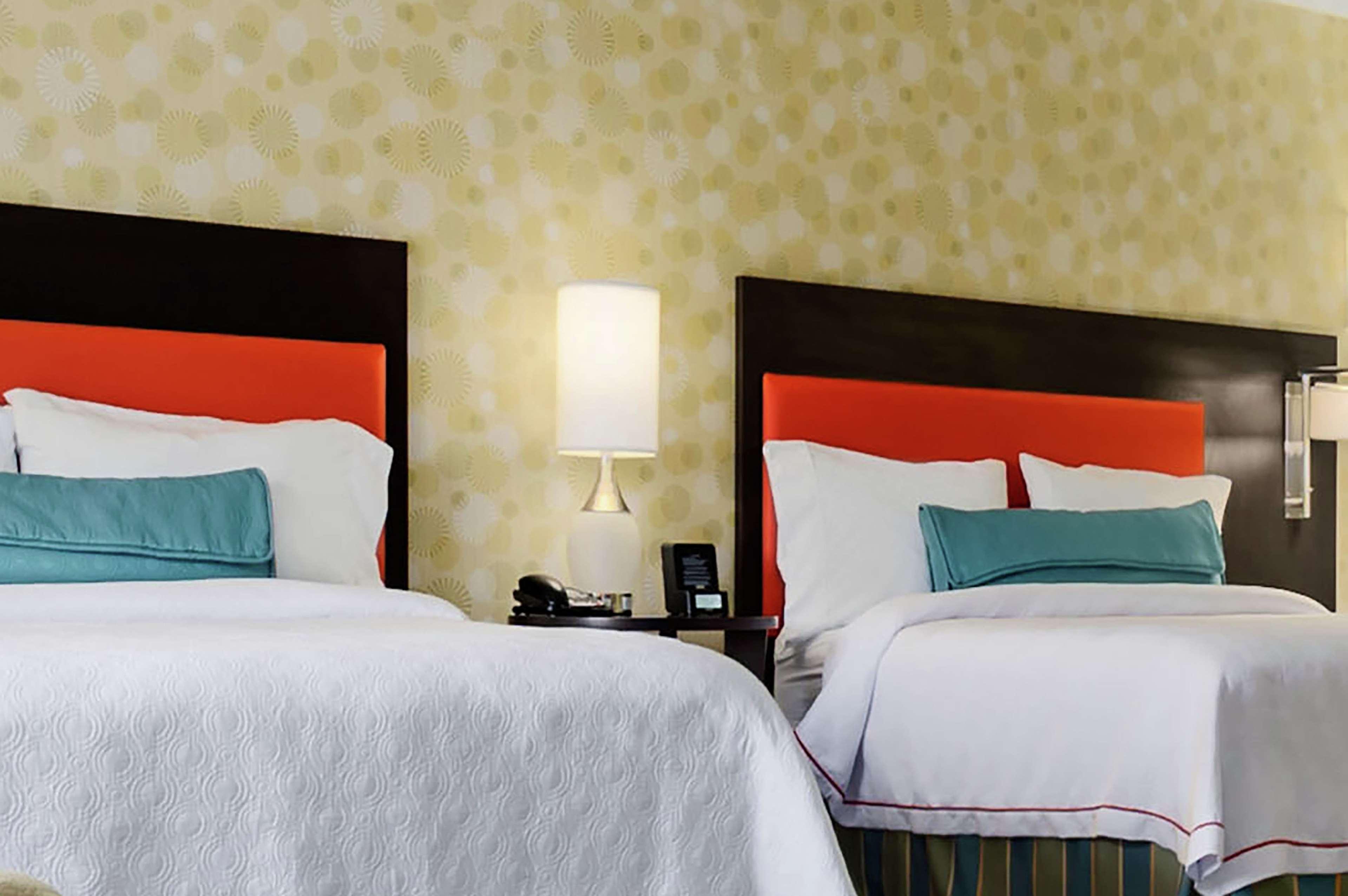 Studio Two Queen Beds Non Smoking