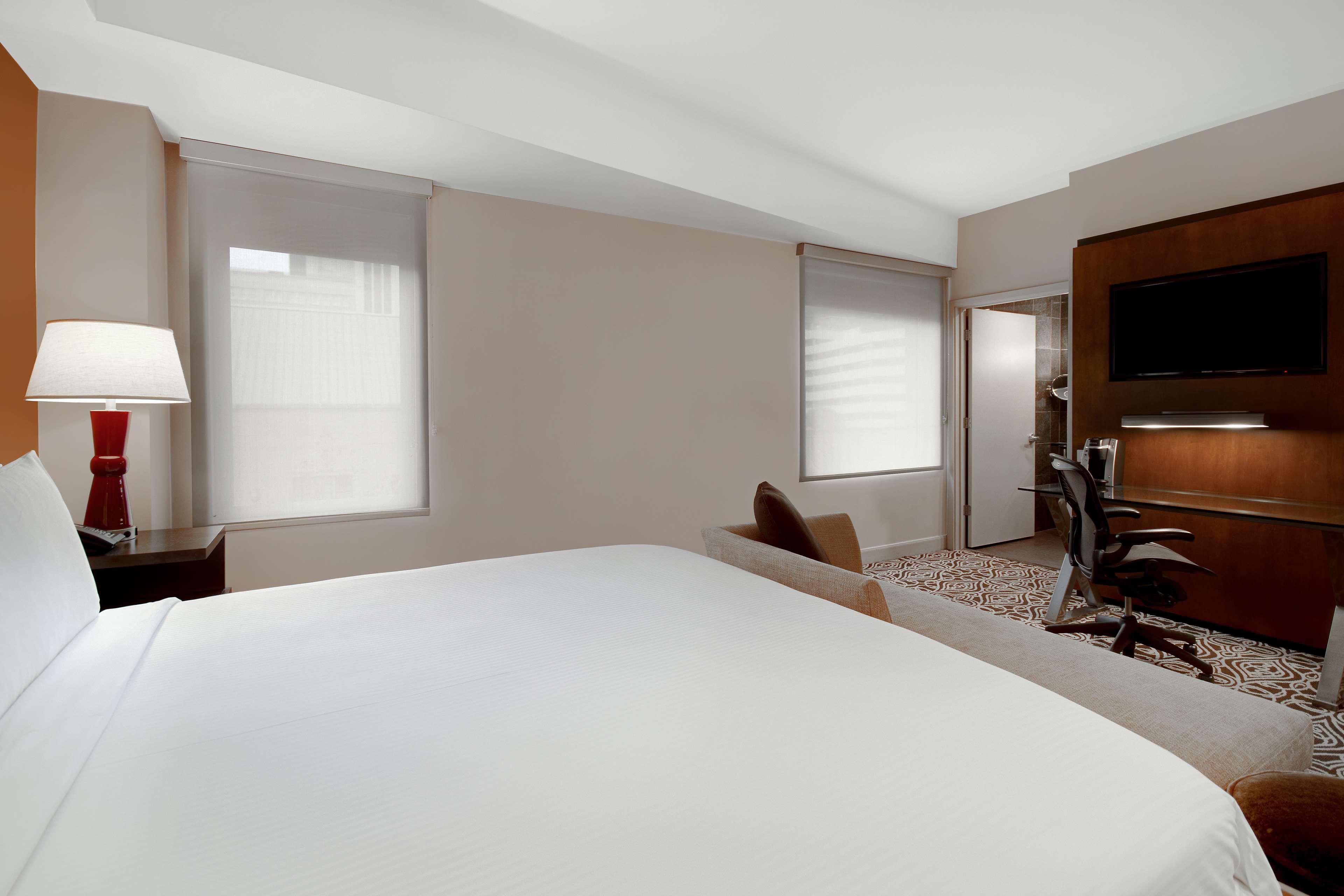 Double Deluxe King Bed