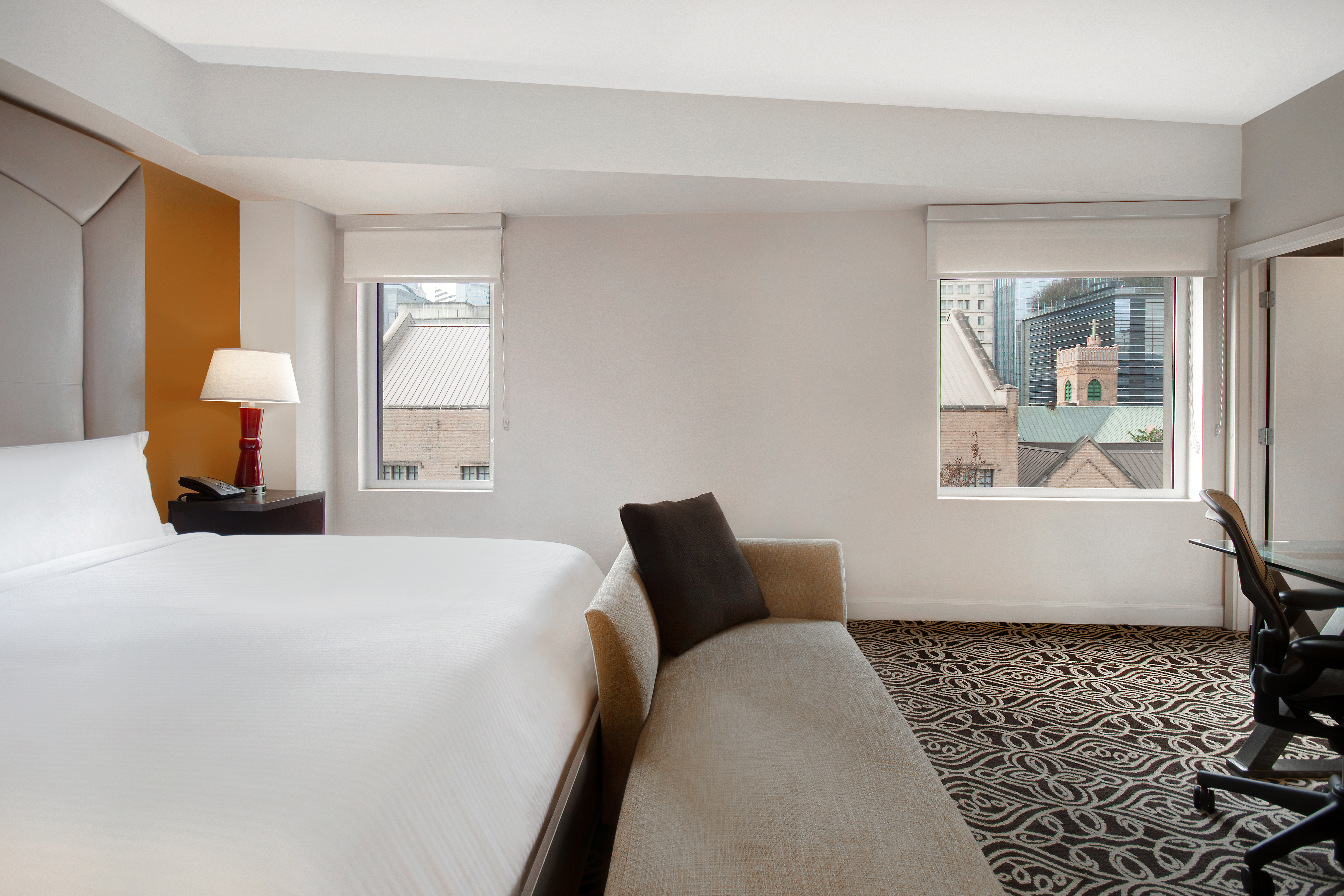 Suite Deluxe King Bed