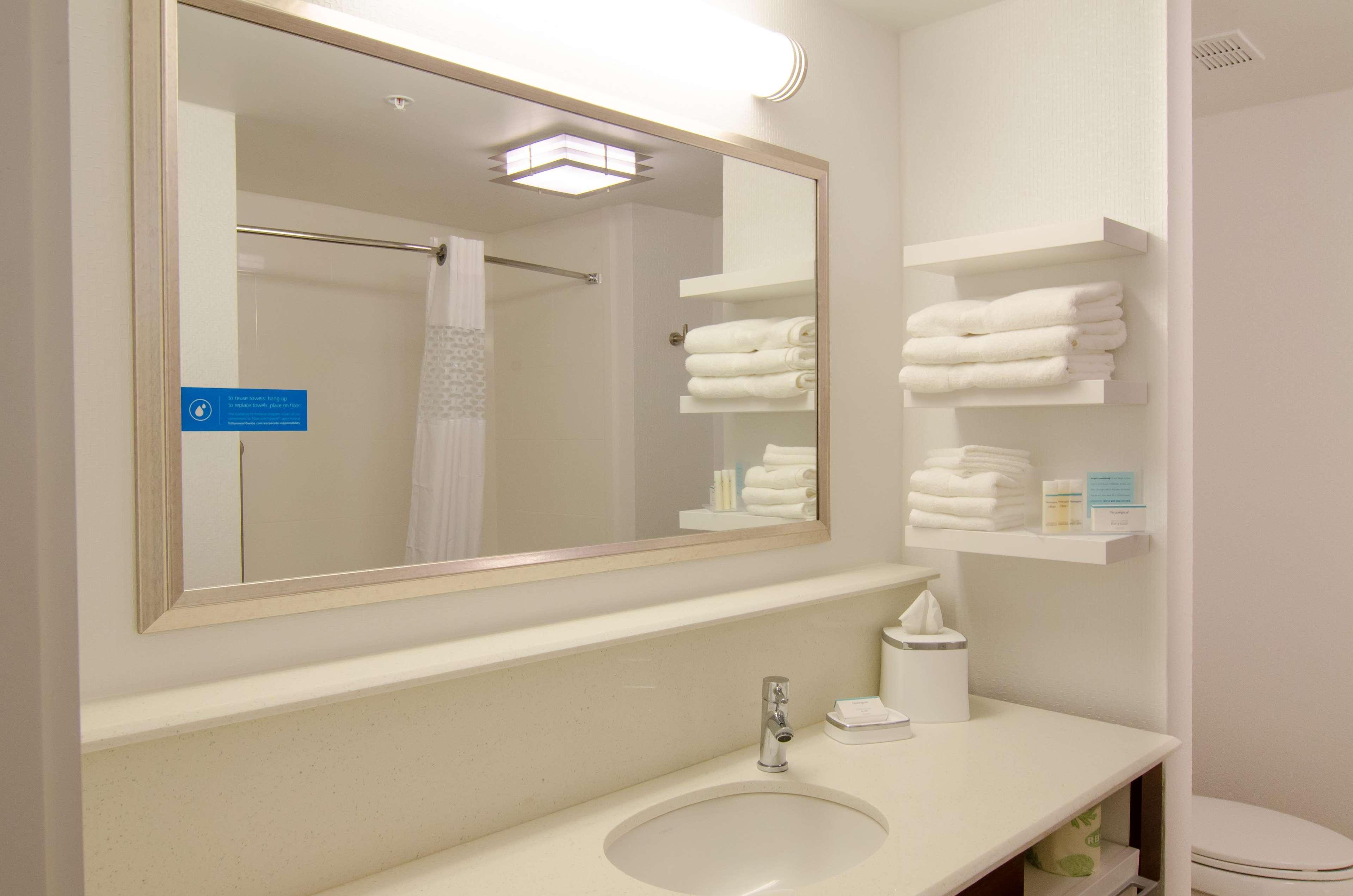 Double King Bed Non Smoking