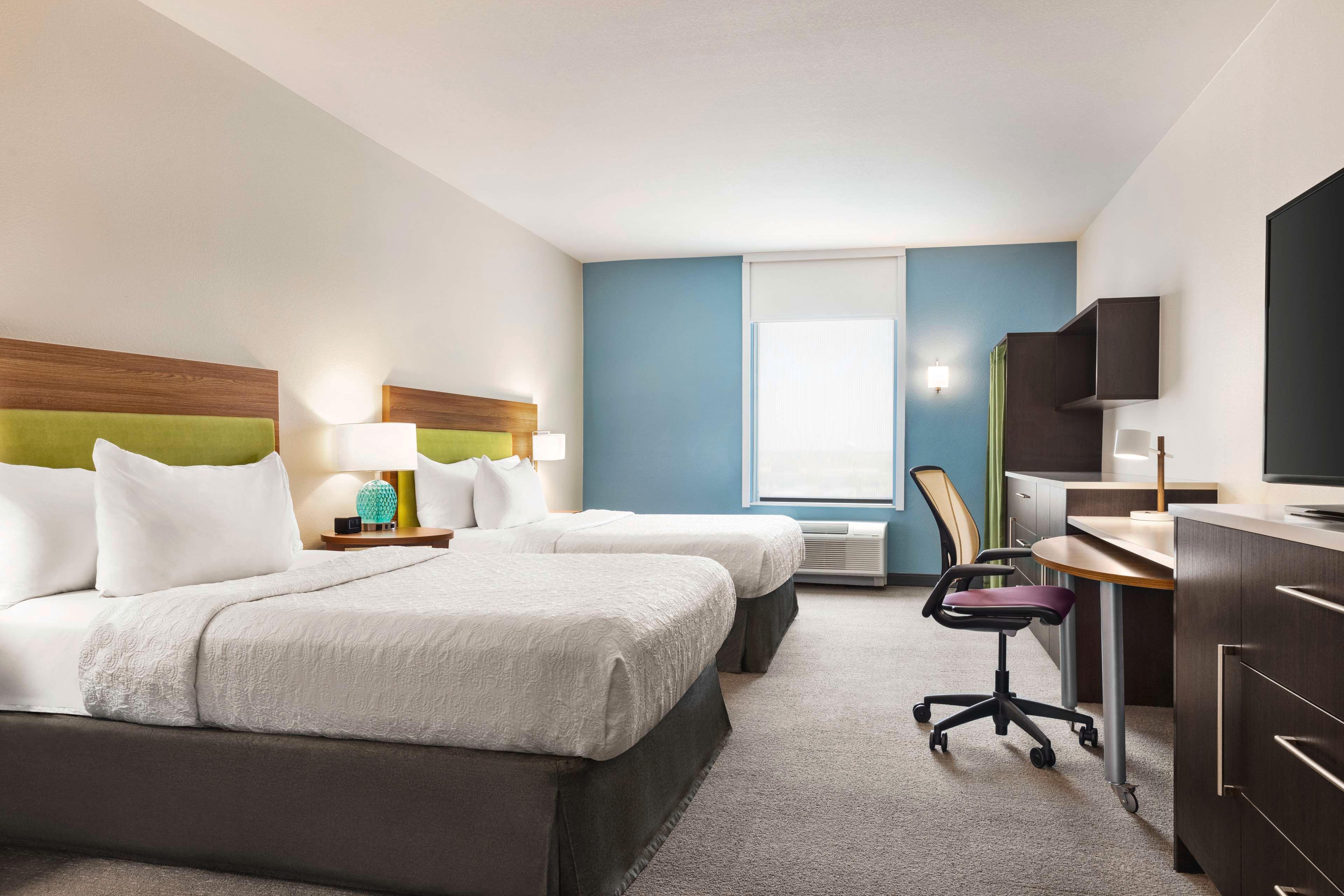 Suite Two Queen Beds One Bedroom