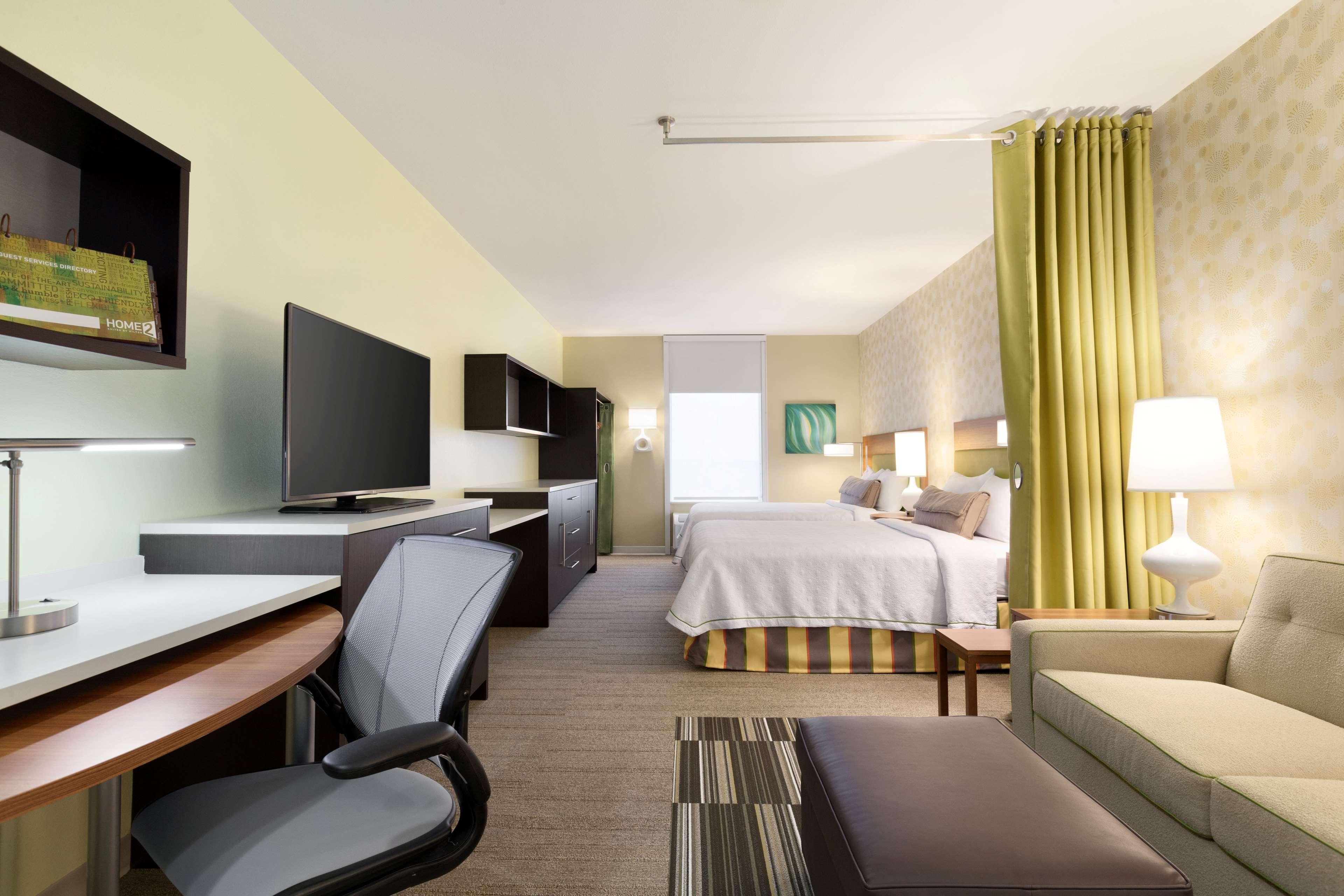 Suite Two Queen Beds