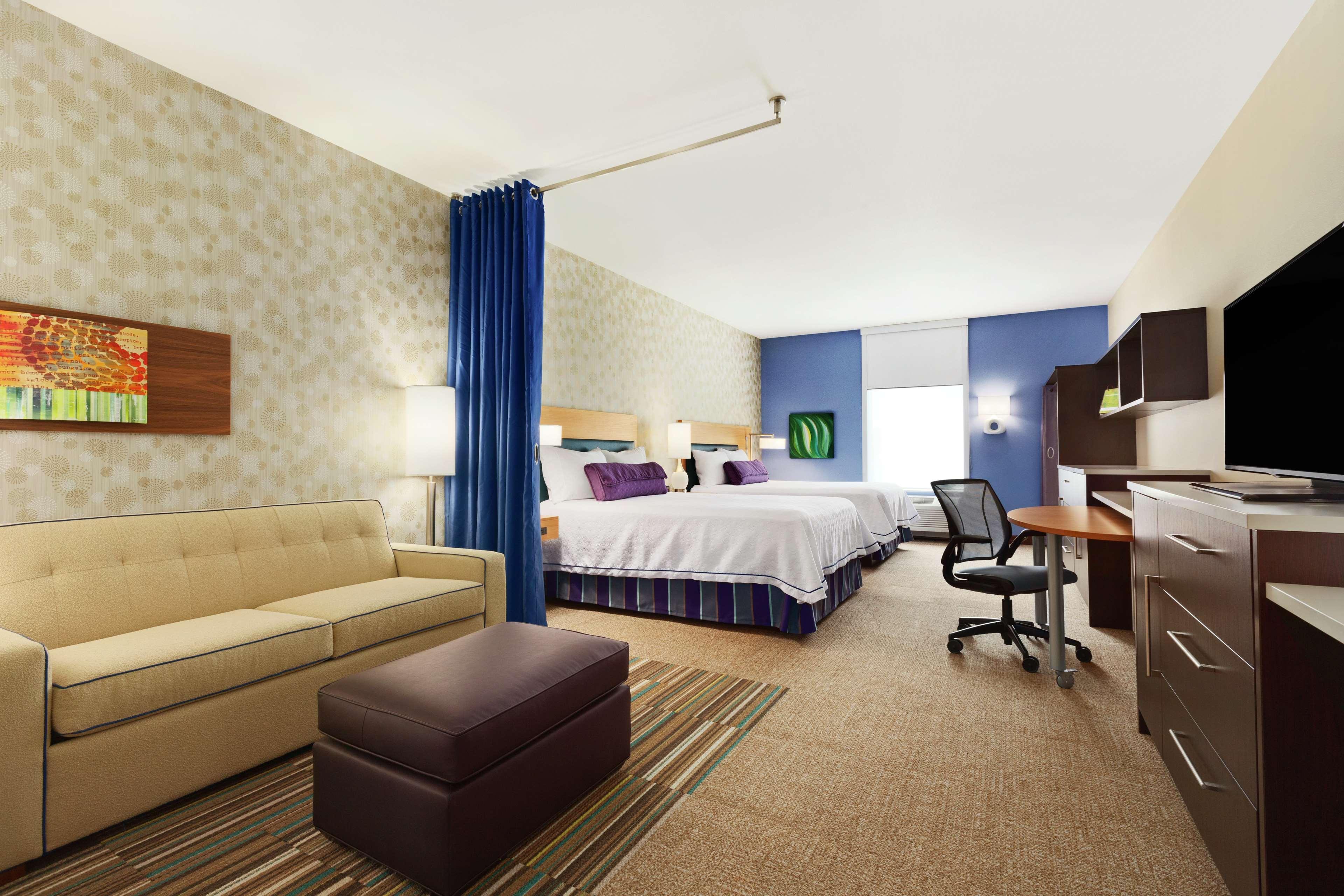 Suite Two Queen Beds