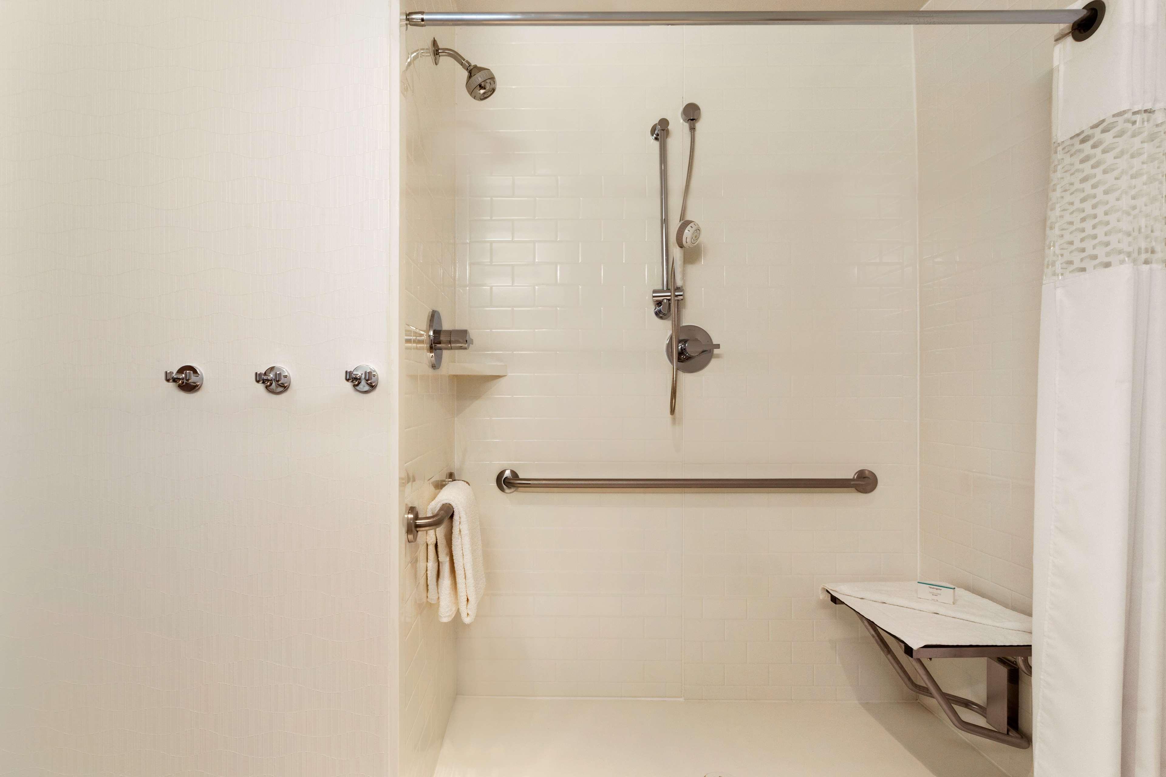 Double King Bed Non Smoking