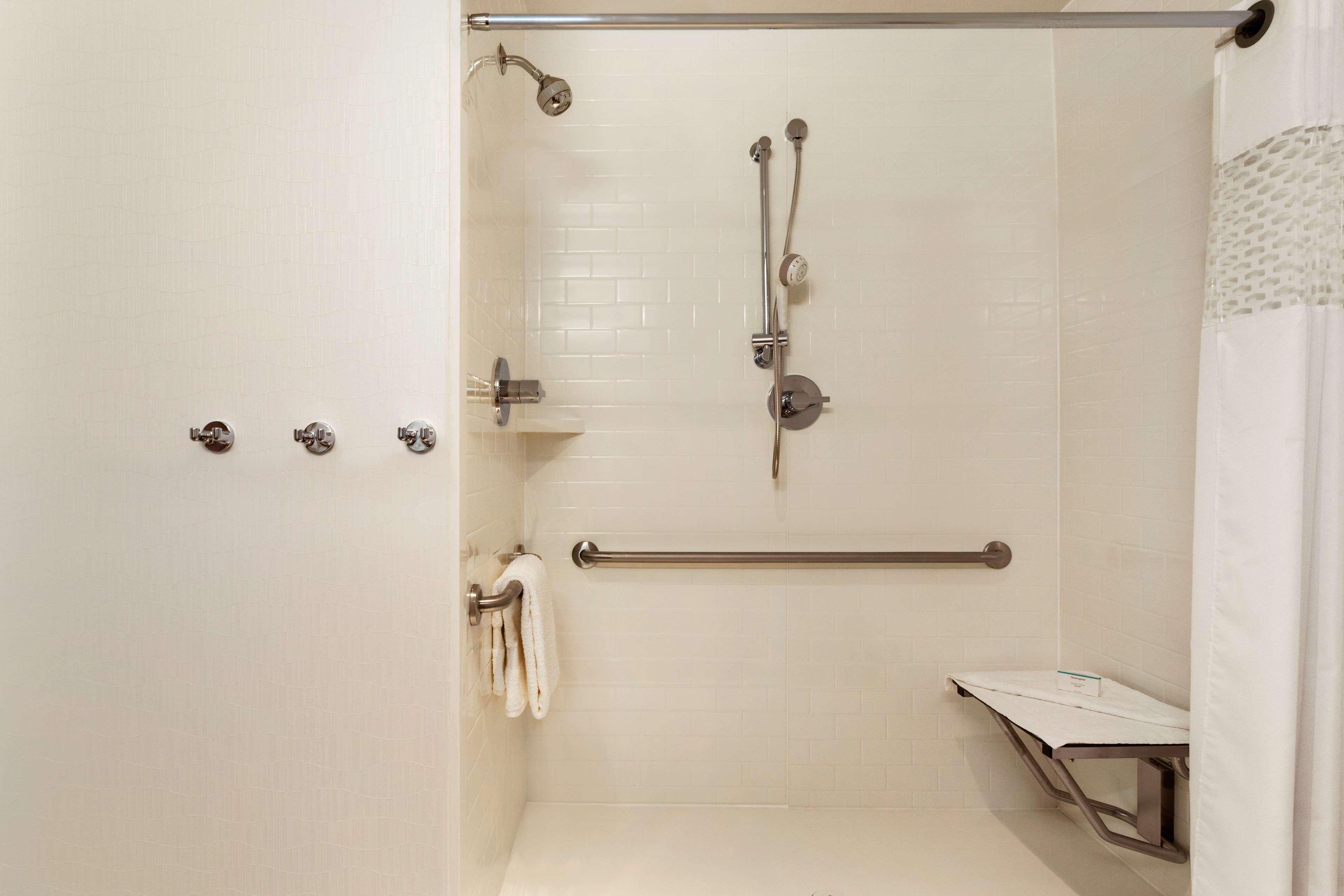 Double King Bed Non Smoking