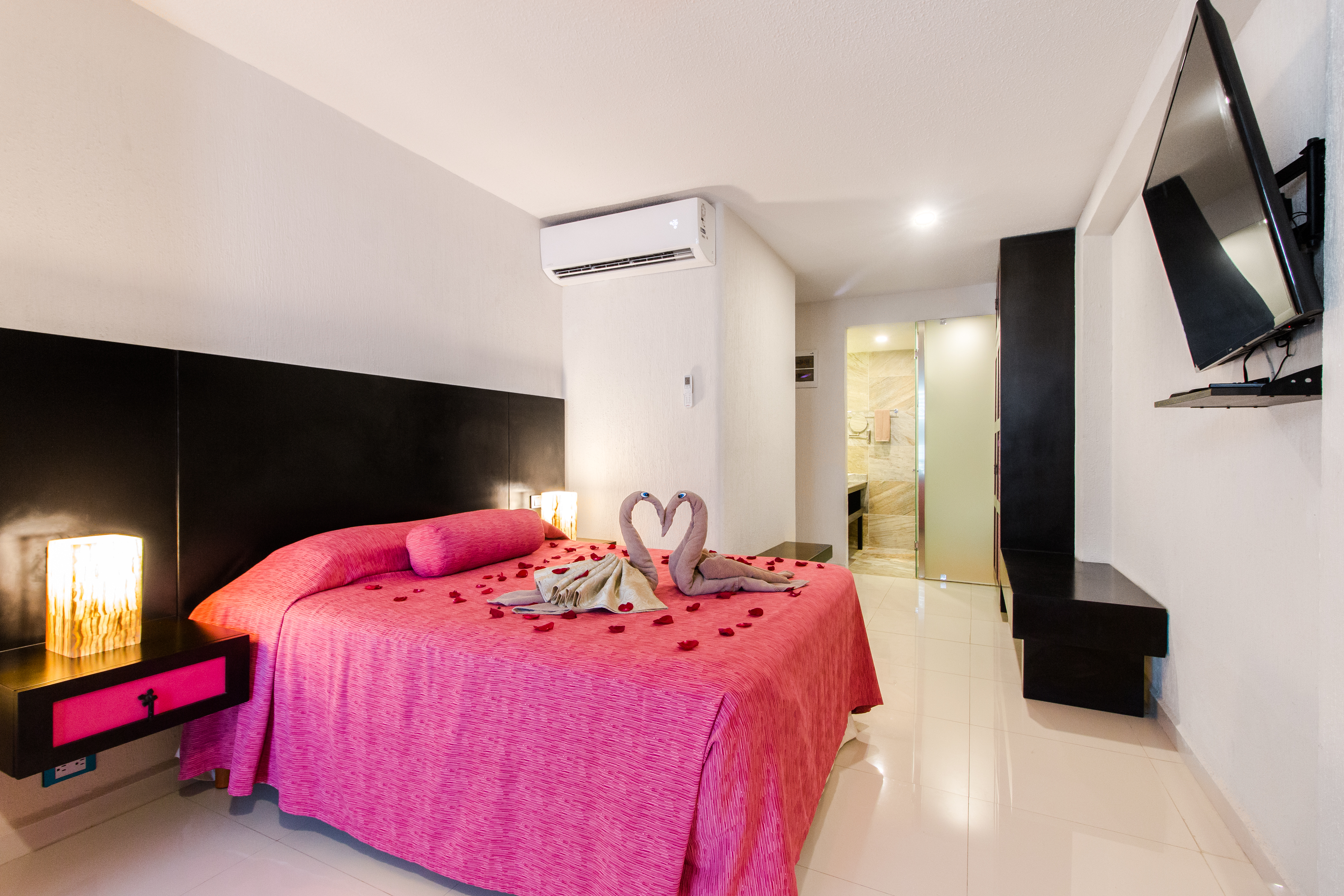 Apartment Queen Size Bed