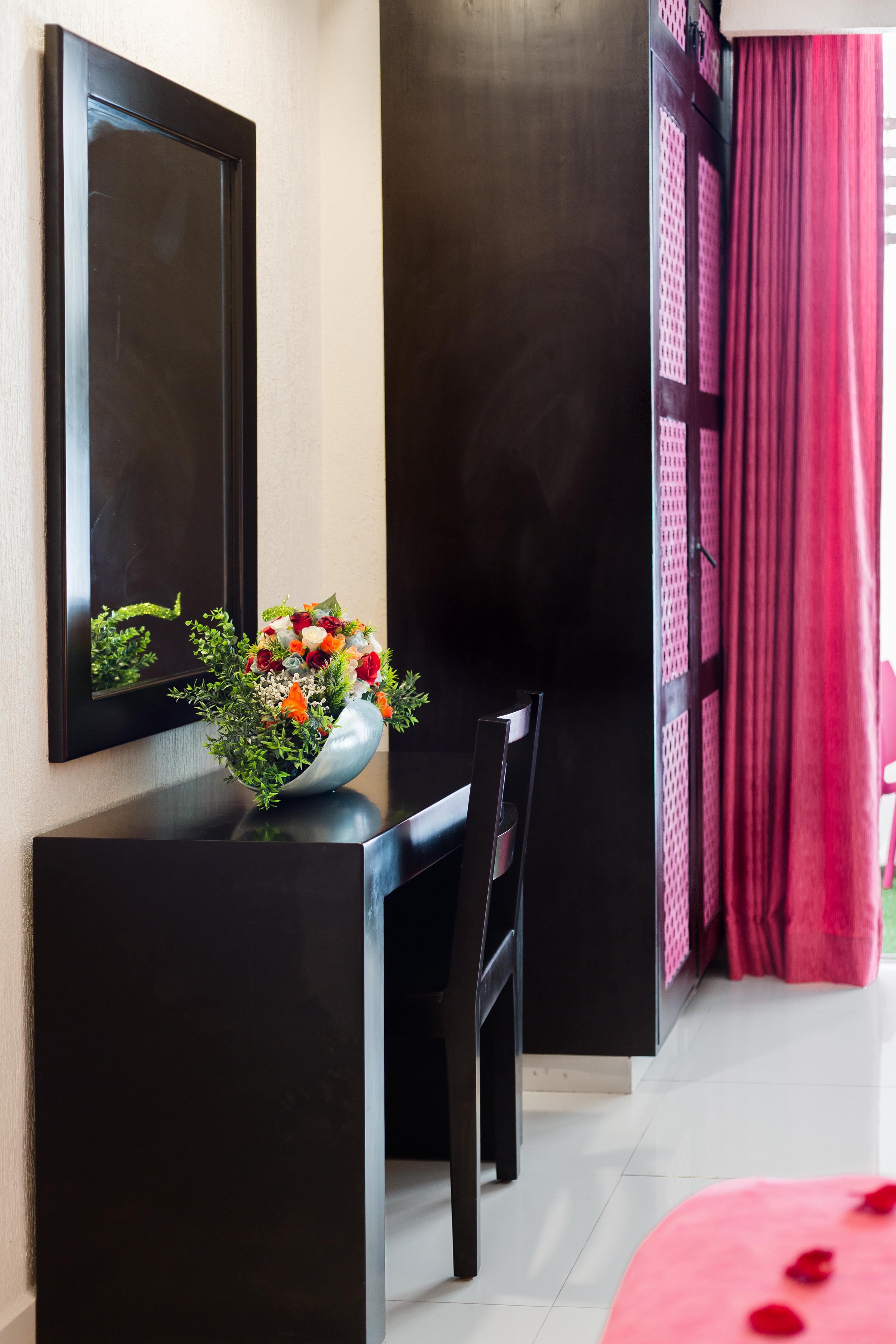 Apartment Queen Size Bed