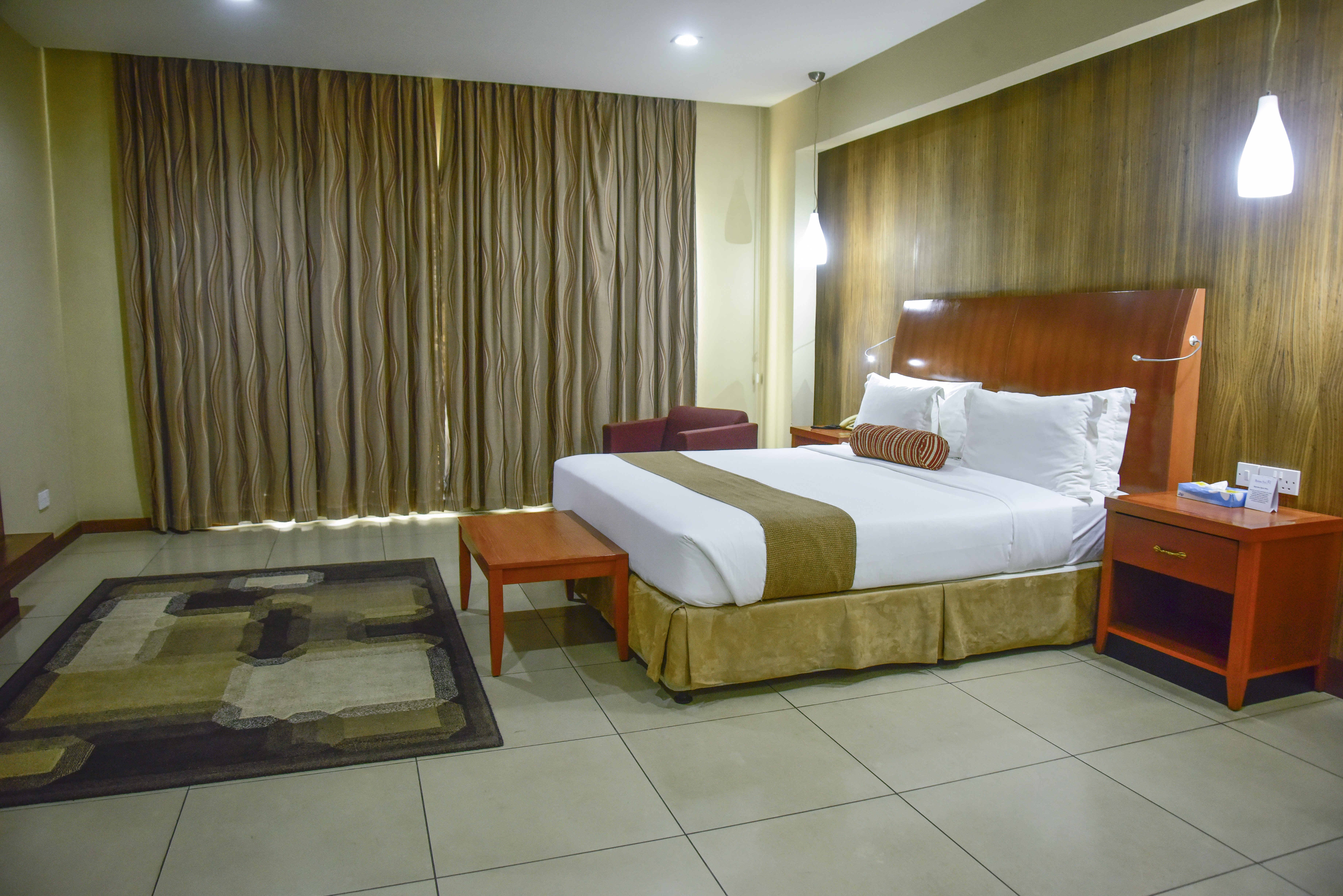 Double Deluxe One Bed