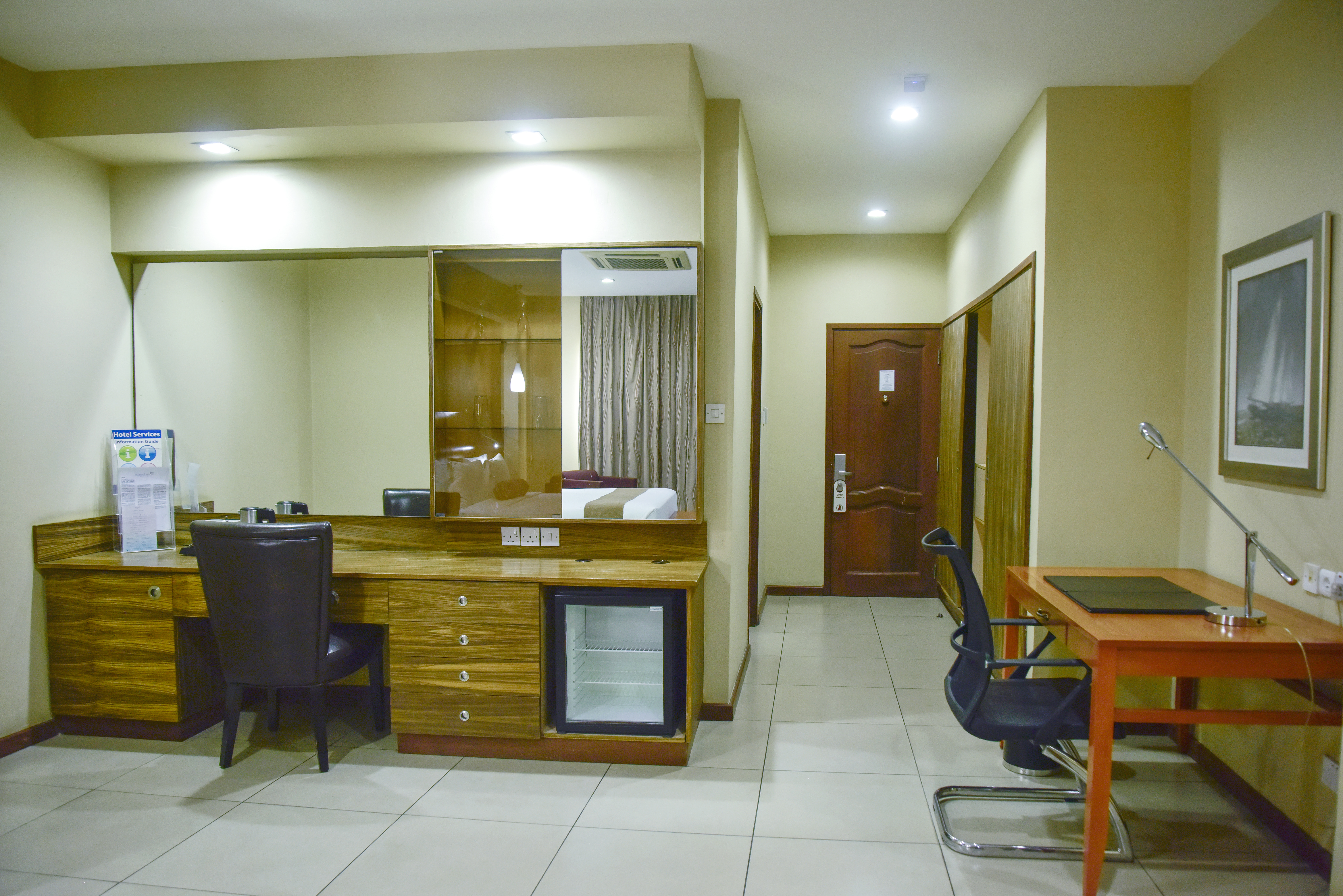 Double Deluxe One Bed