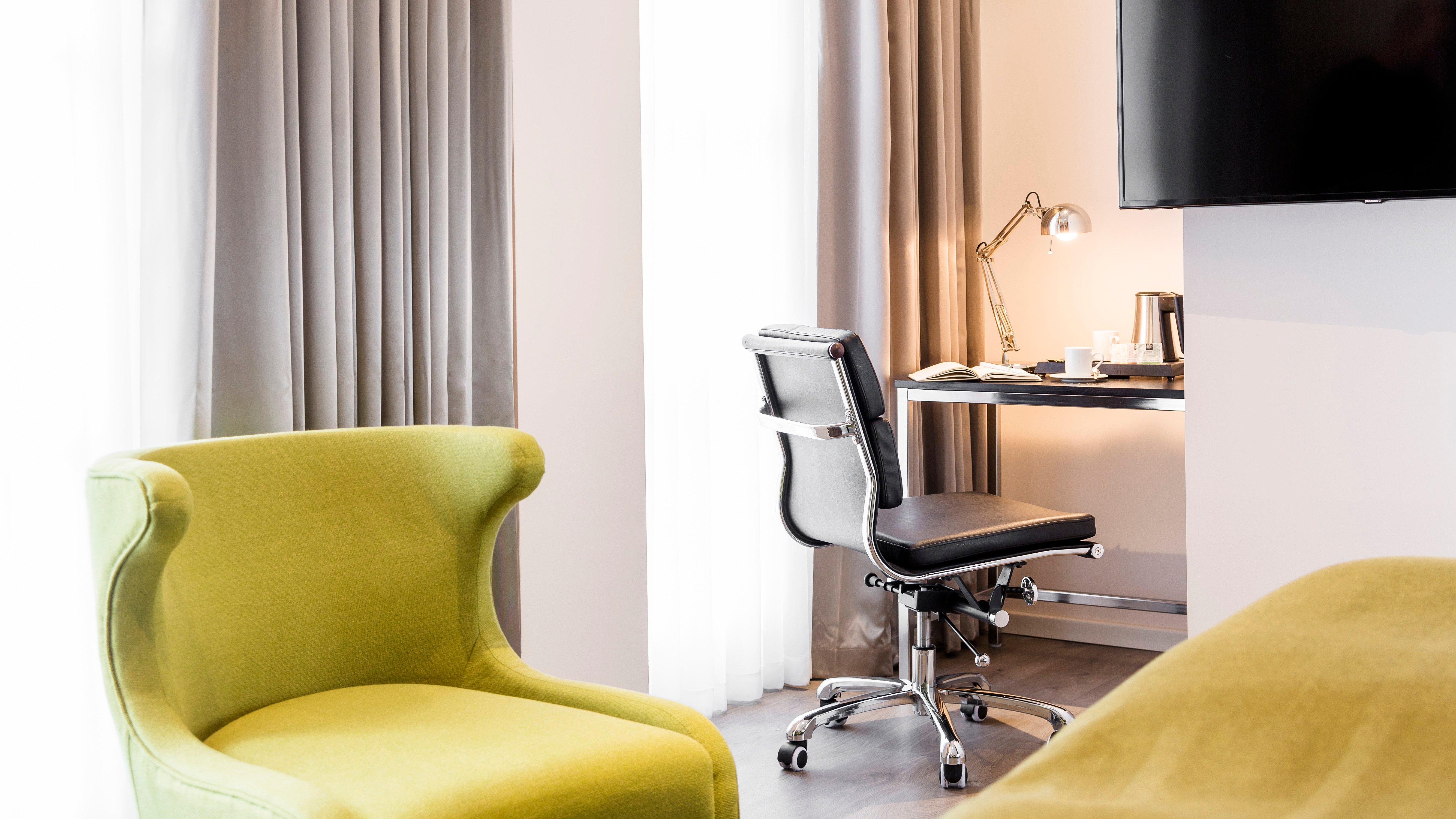 Double Queen Size Bed