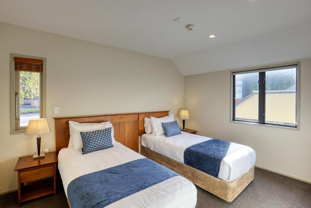 Room Two Bedrooms Two Bathrooms