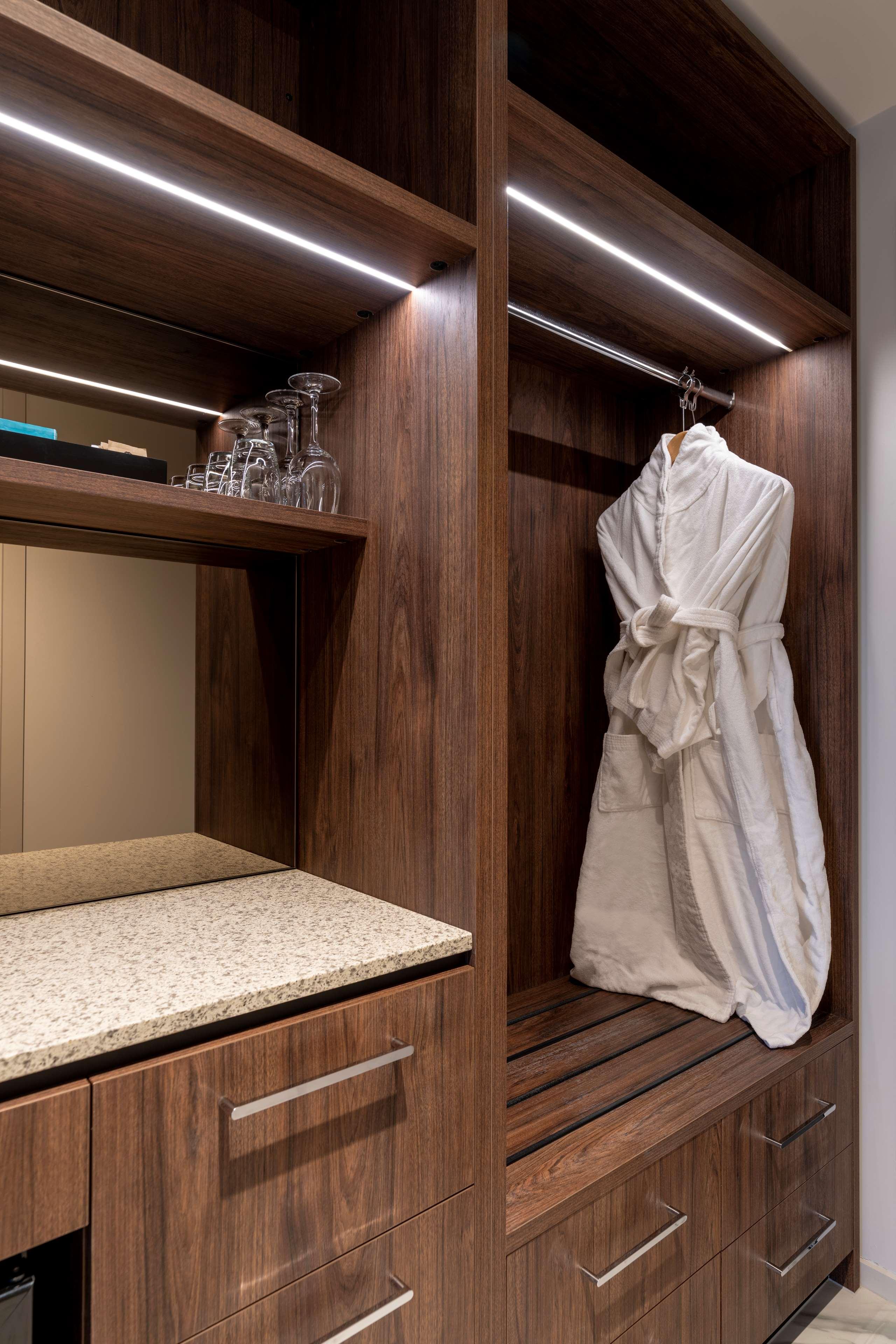 Double Executive King Bed