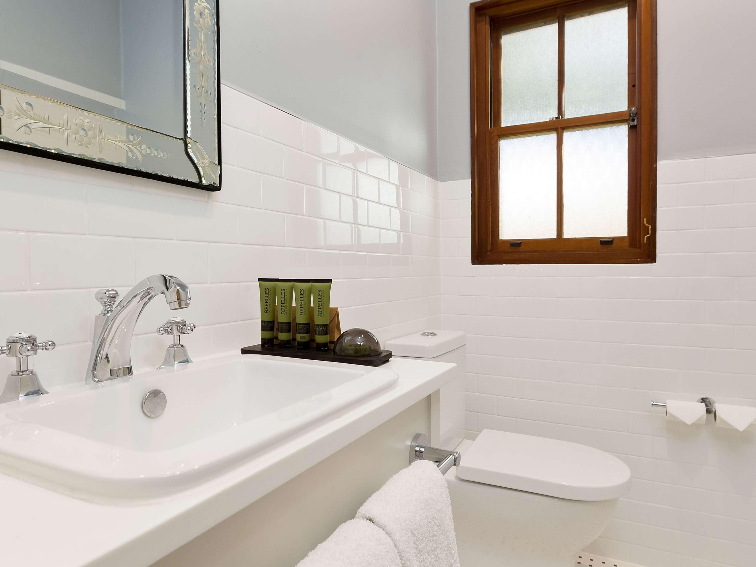 Family Room Queen Size Bed