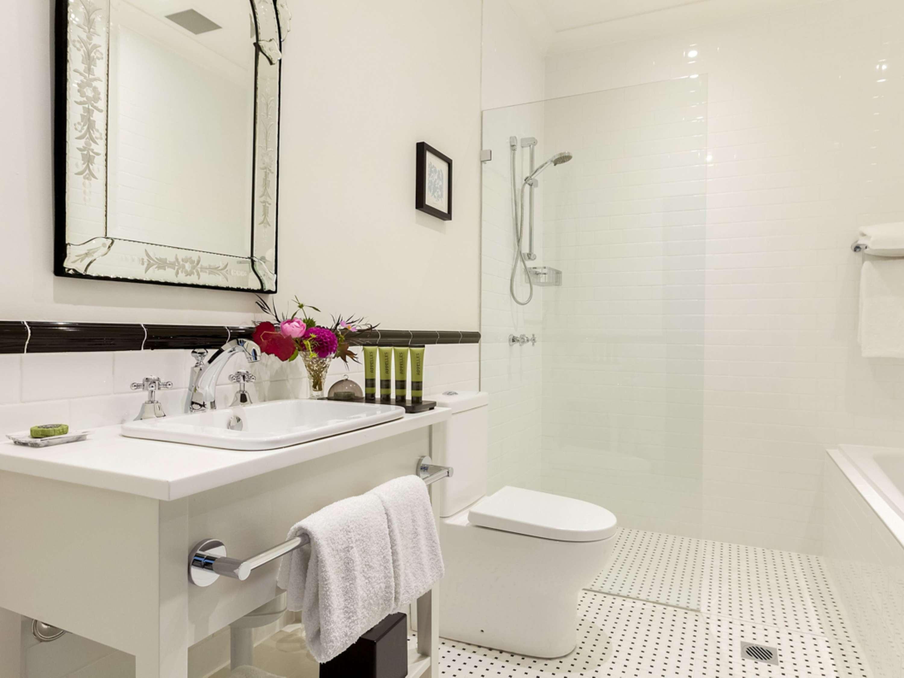 Family Room Queen Size Bed