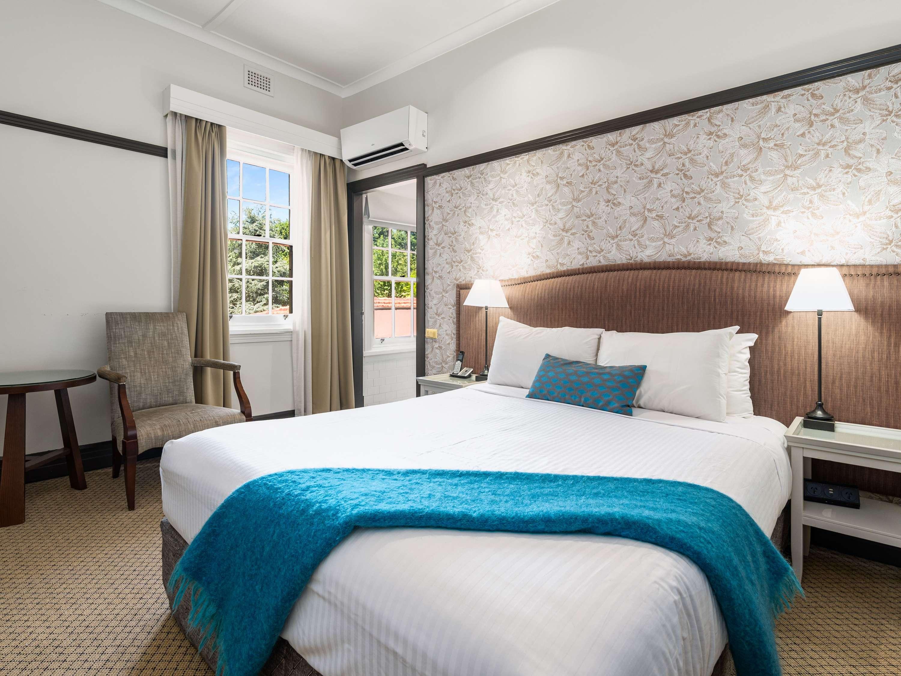 Family Room Queen Size Bed