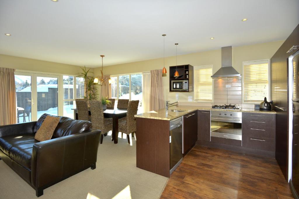 Apartment Two Bedrooms Two Bathrooms