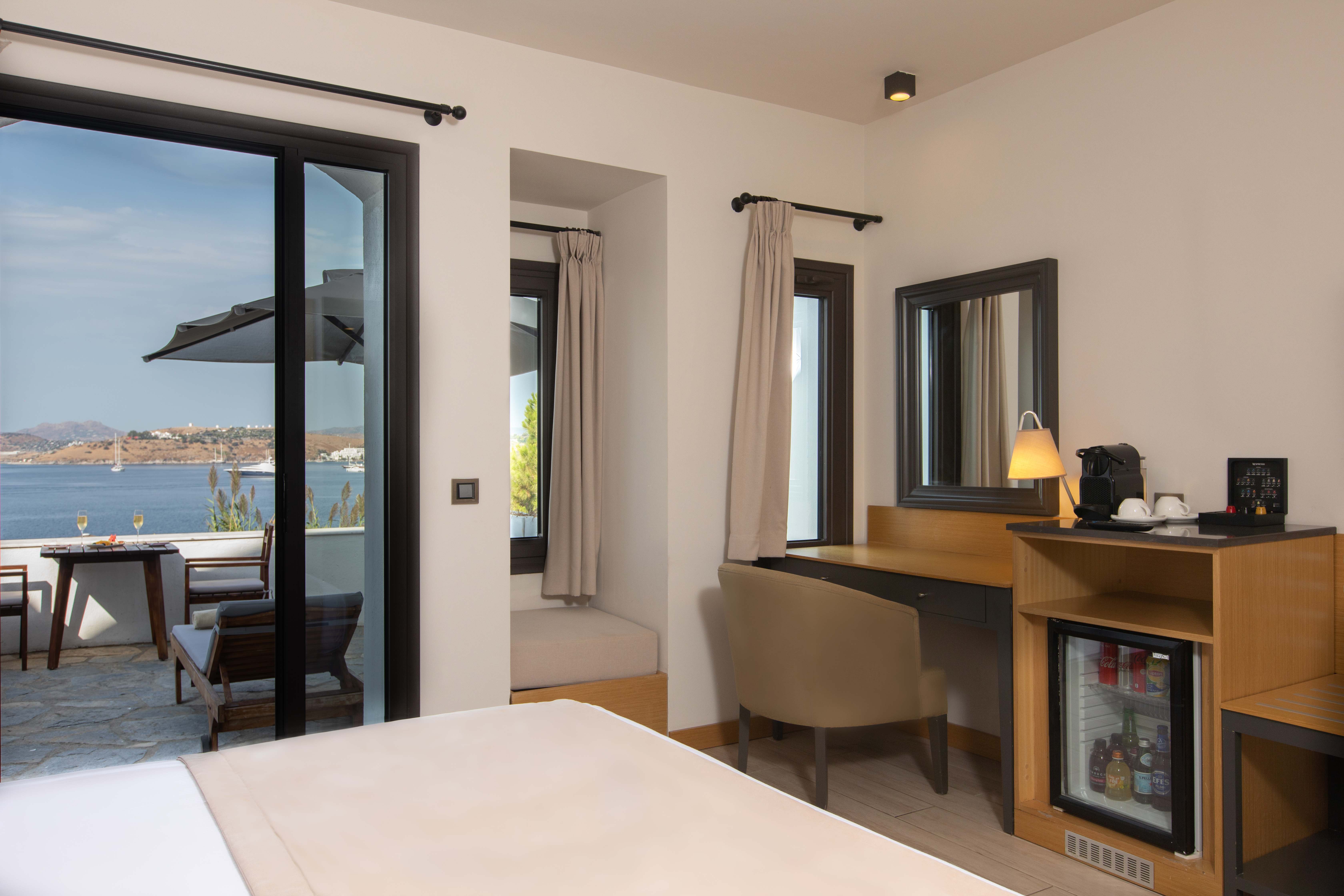 Double Deluxe Sea View with Balcony