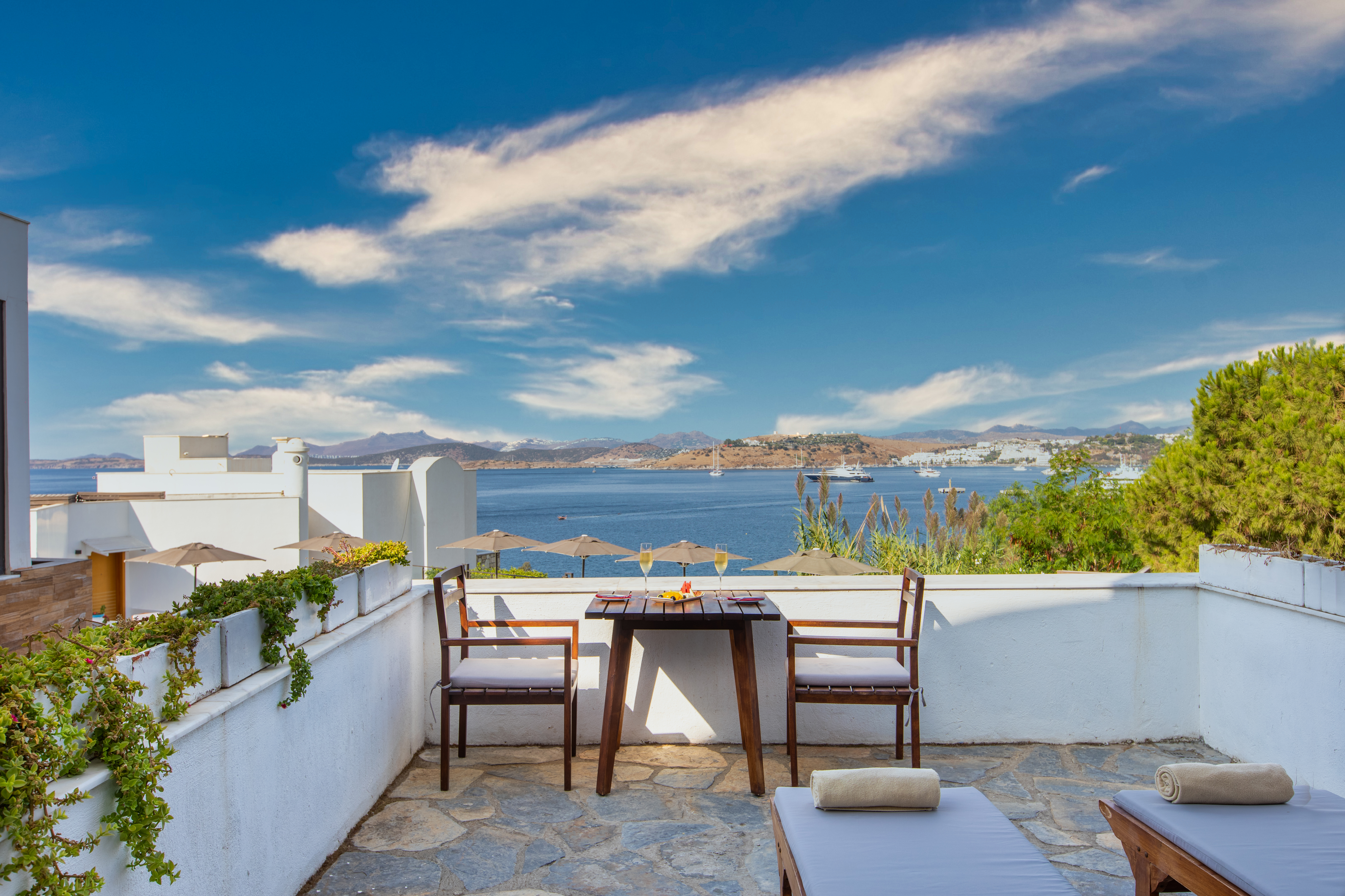 Double Deluxe Sea View with Balcony