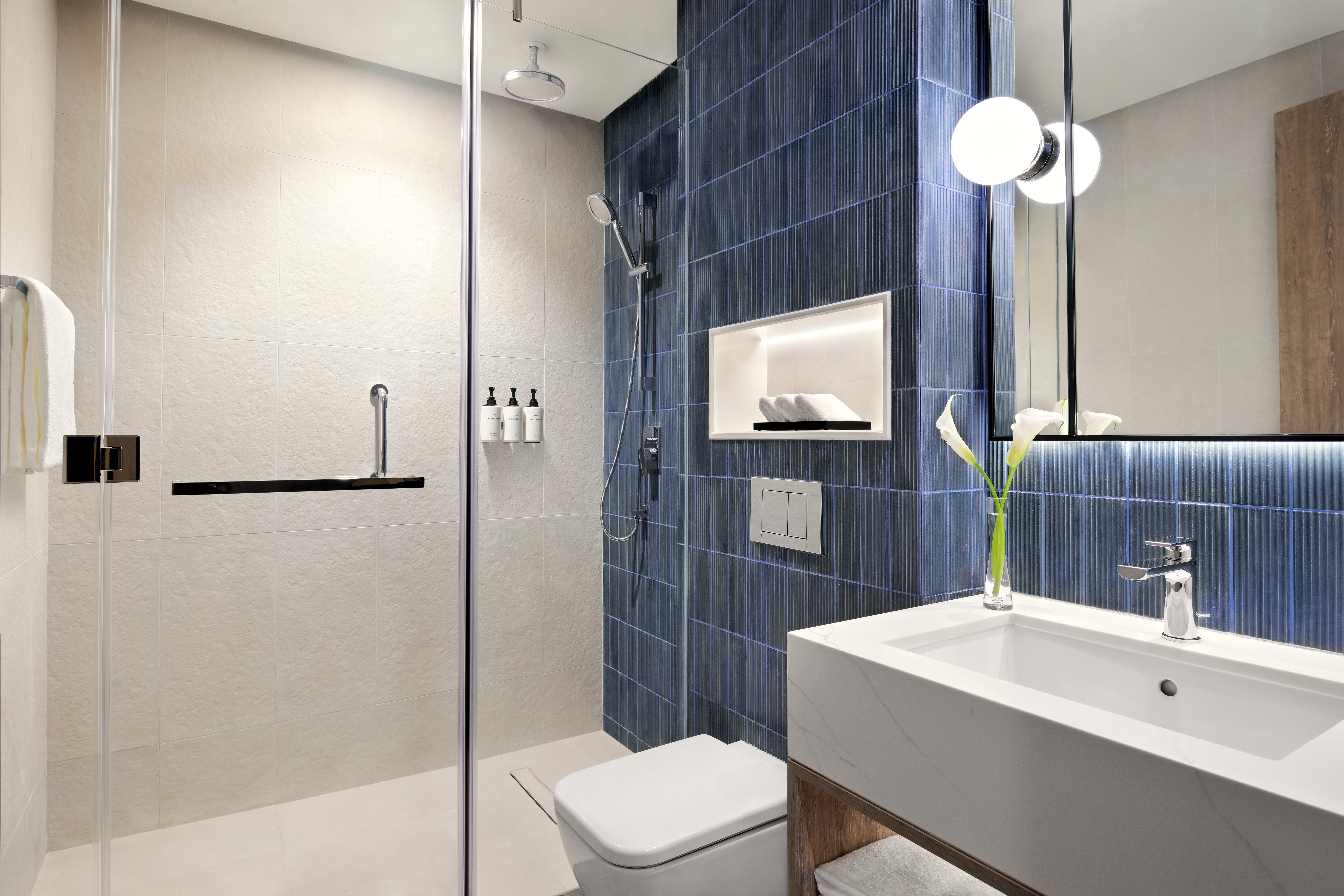 Studio King Size Bed