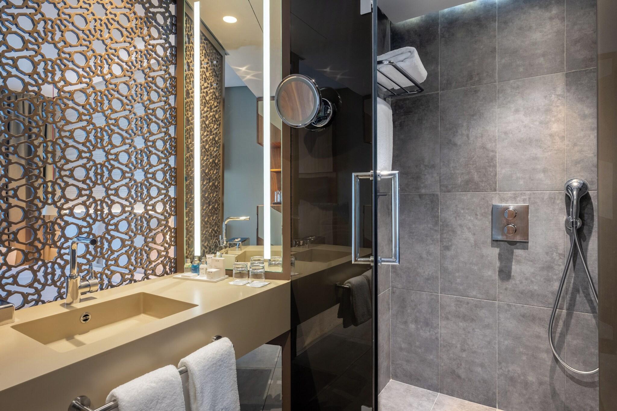 Double Superior King Bed