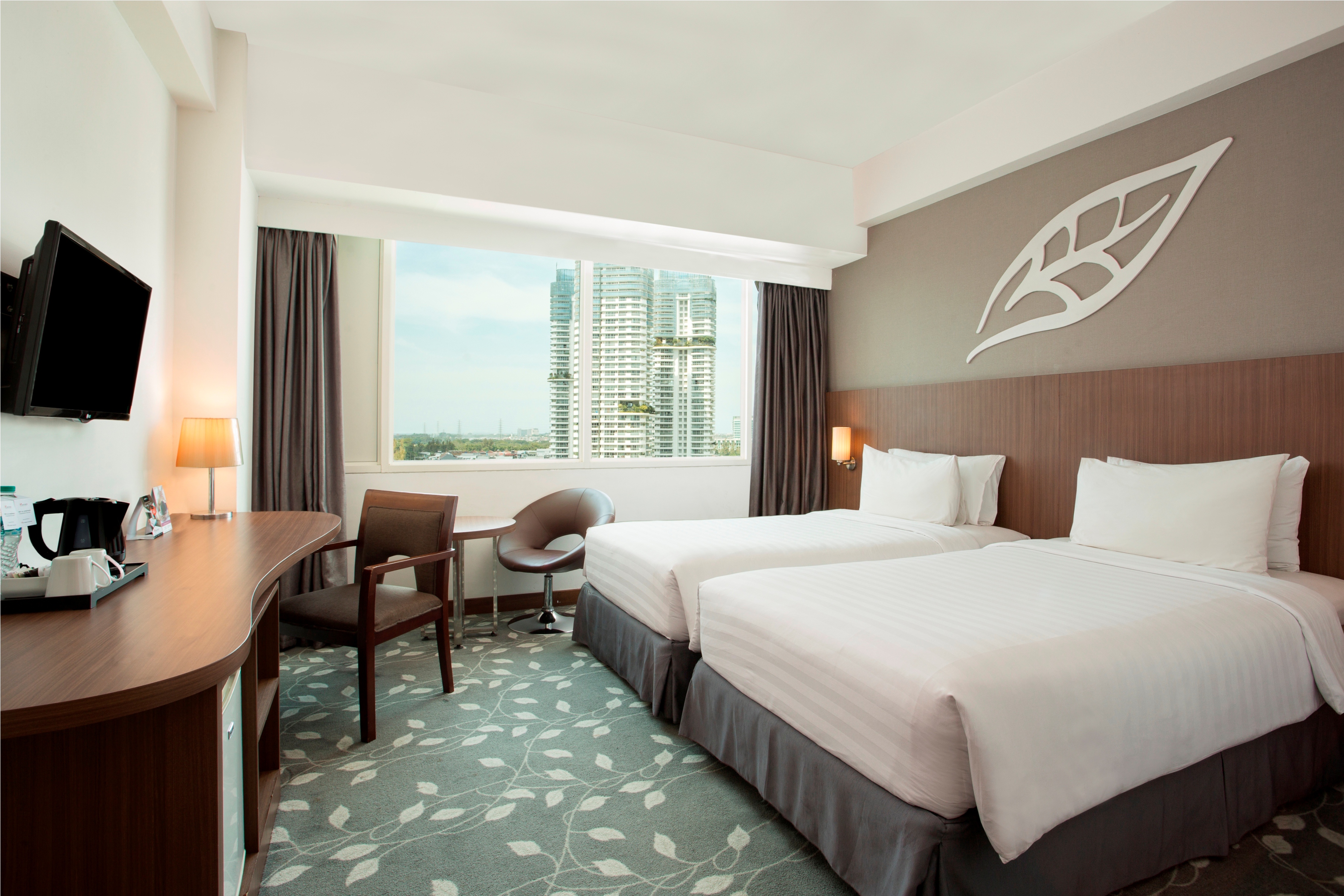 Twin Deluxe Superior