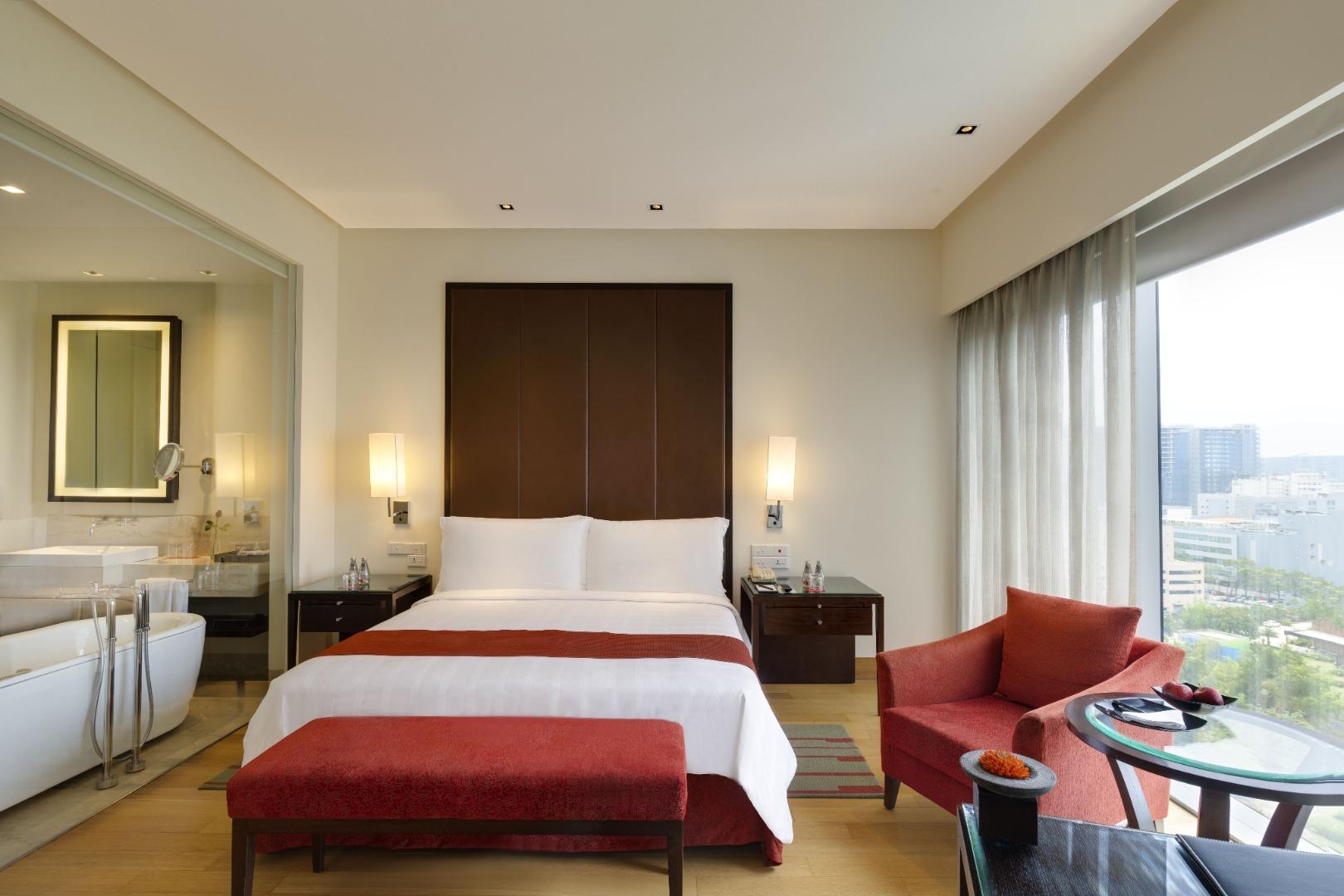 Double Club King Bed