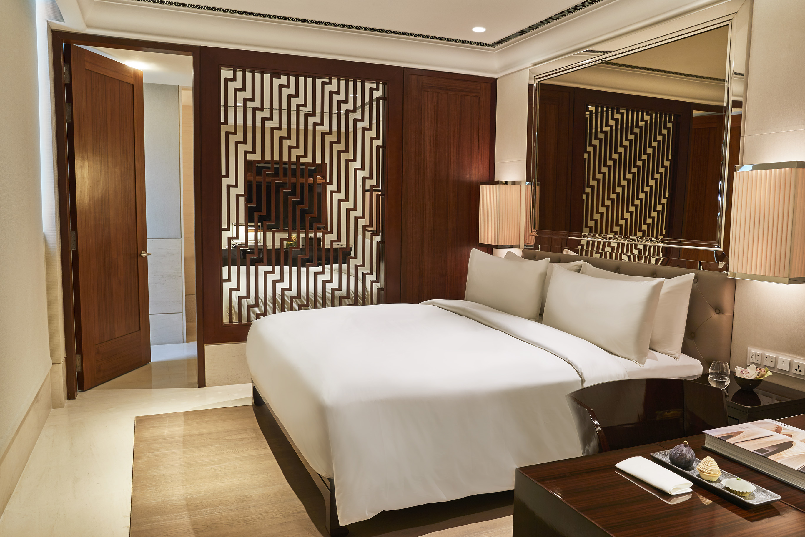 Double Classic King Bed